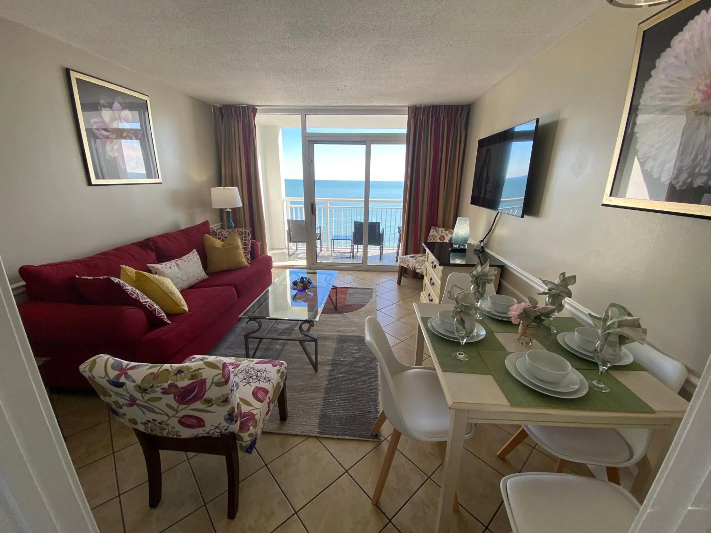 Living room in Camelot By The Sea Ocean Front Condo