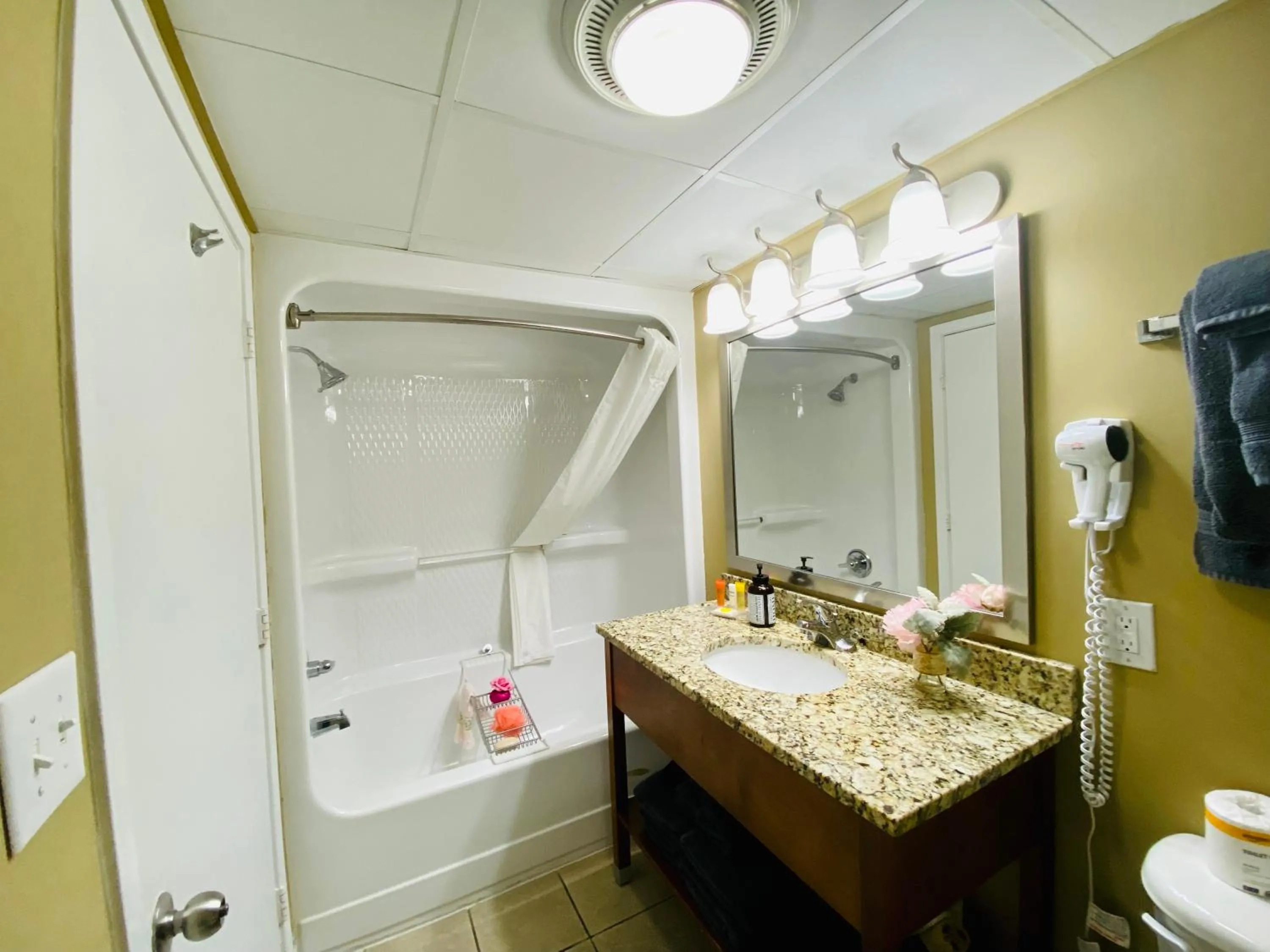 Bathroom in Camelot By The Sea Ocean Front Condo