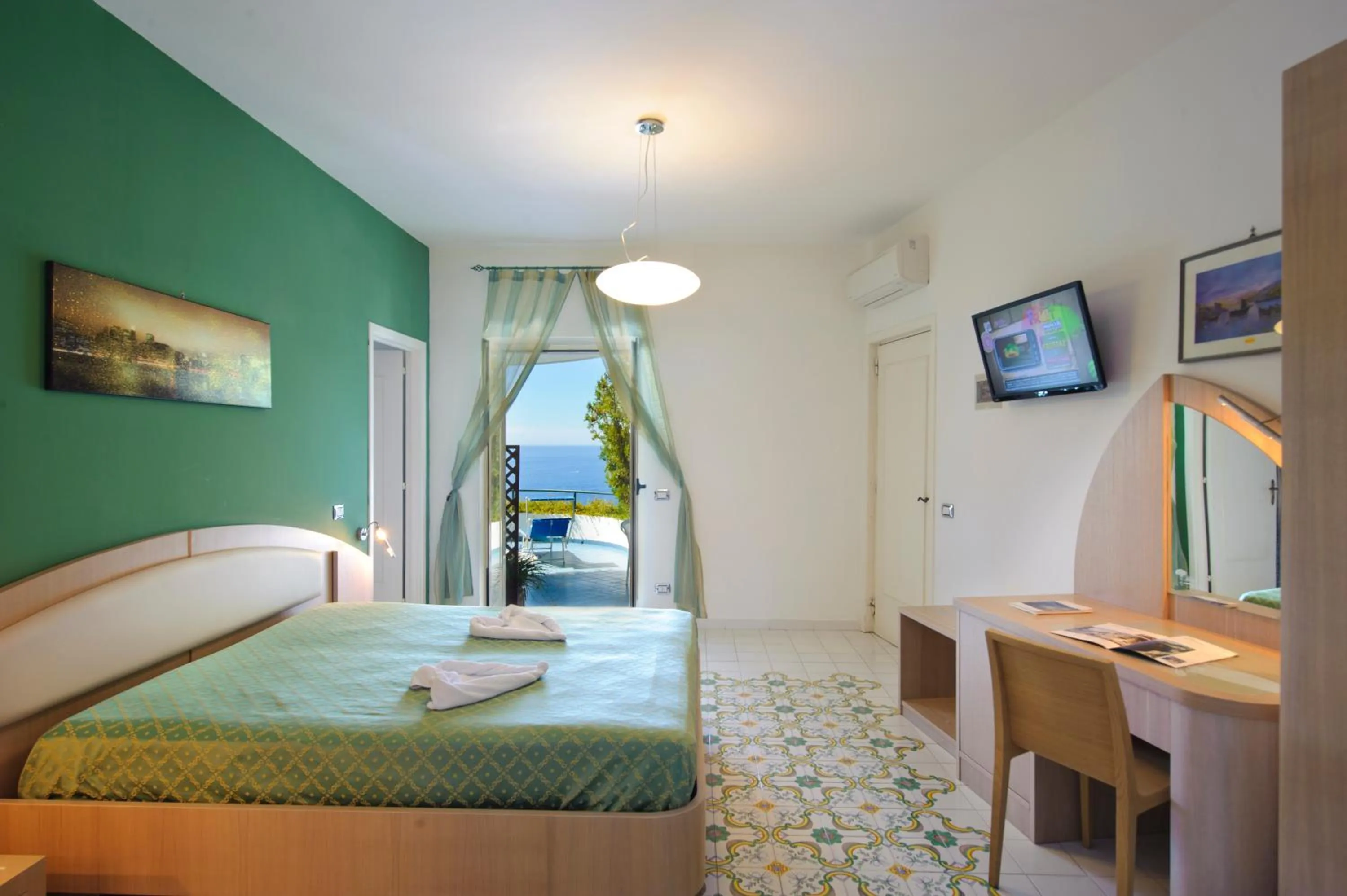 Photo of the whole room, Bed in Hotel Il Pino