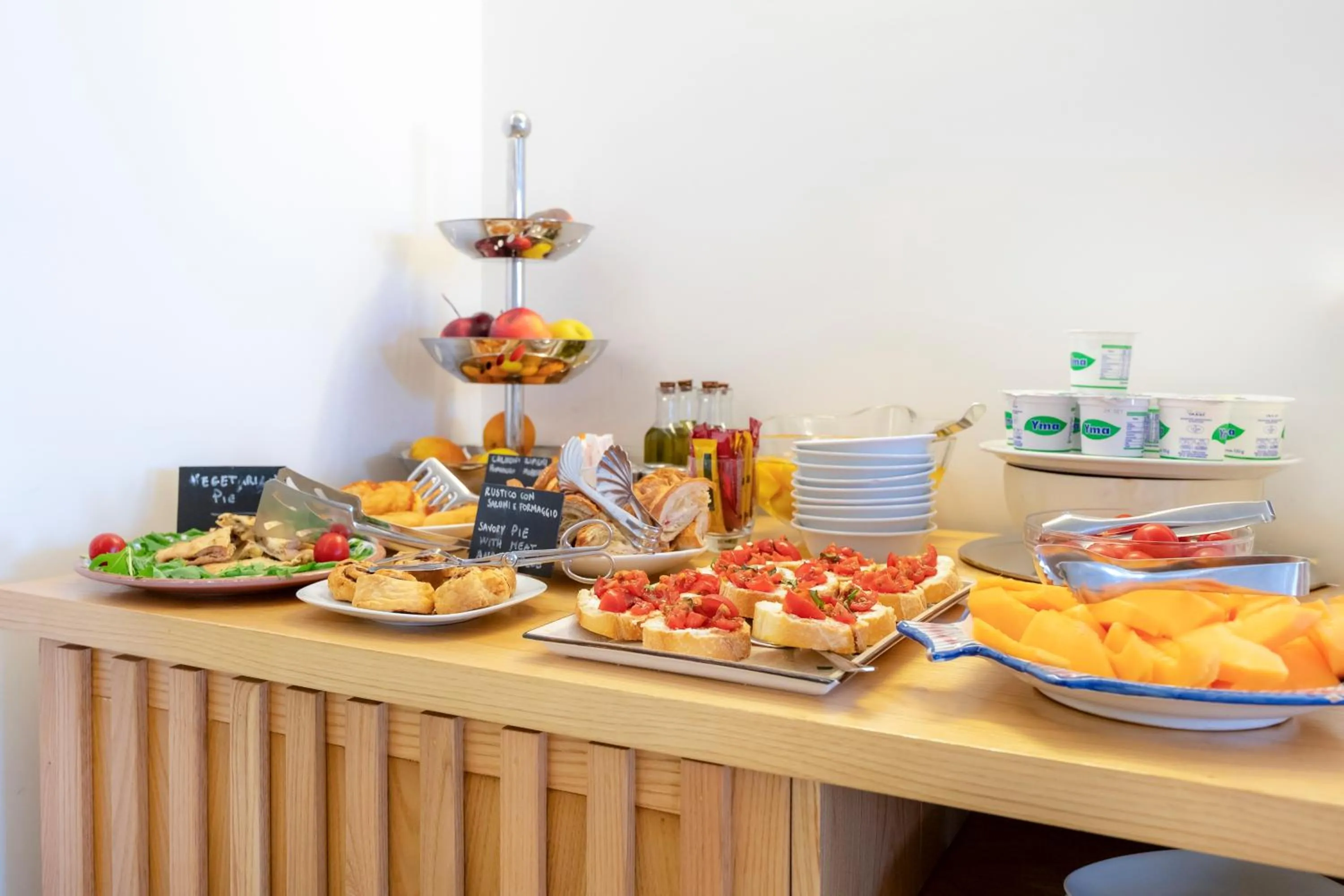 Food and drinks in Hotel Il Pino