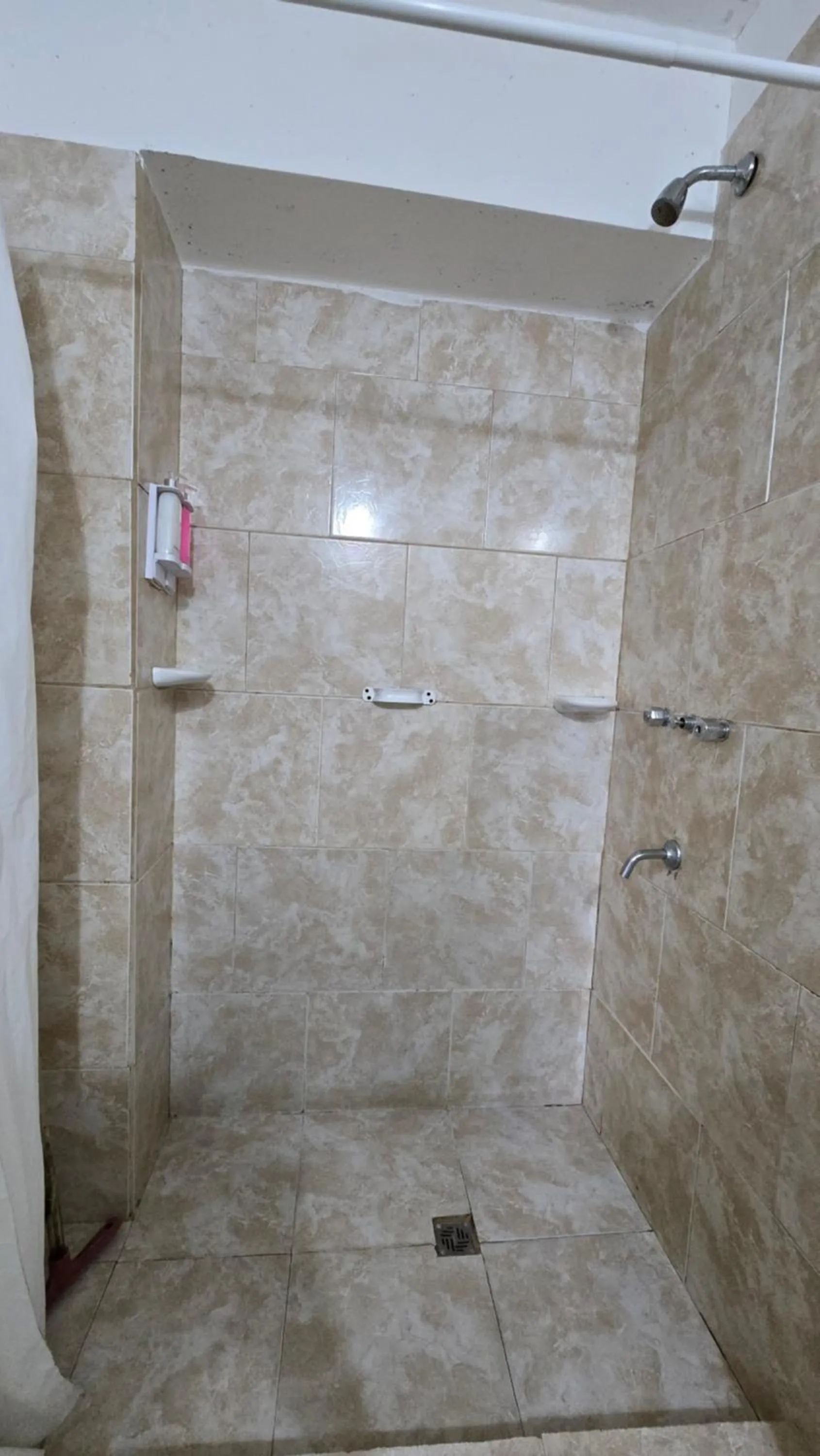 Shower in Hotel Panorama