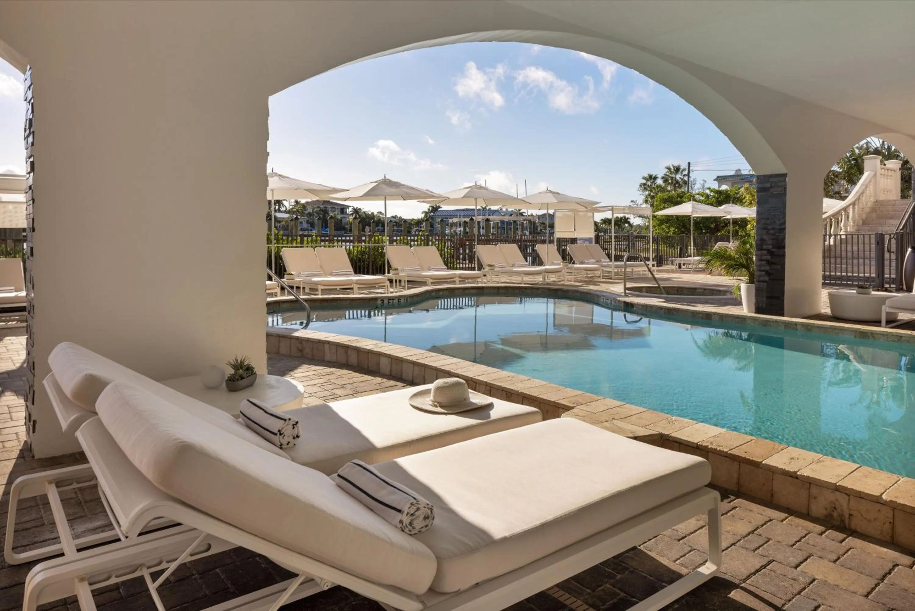 Swimming pool in The Hotel Zamora