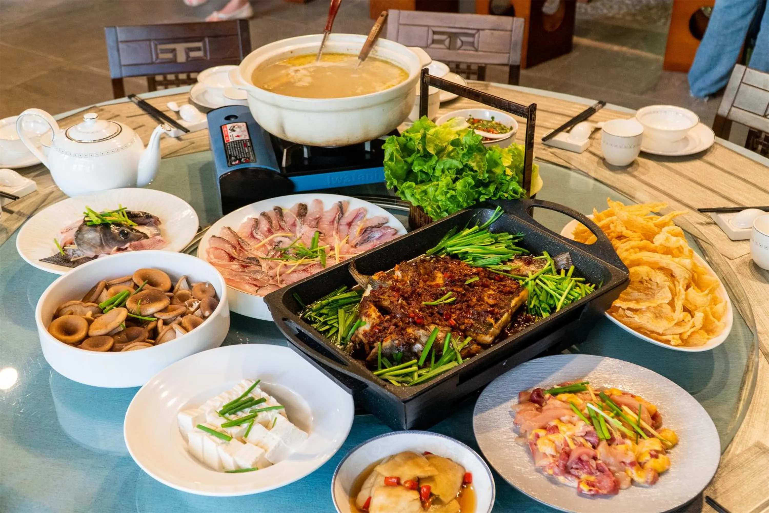 Lunch in Yangshuo Xingping Shanshuiyao Resort - Free Train Station Pick Up -Stay 3 days promotion