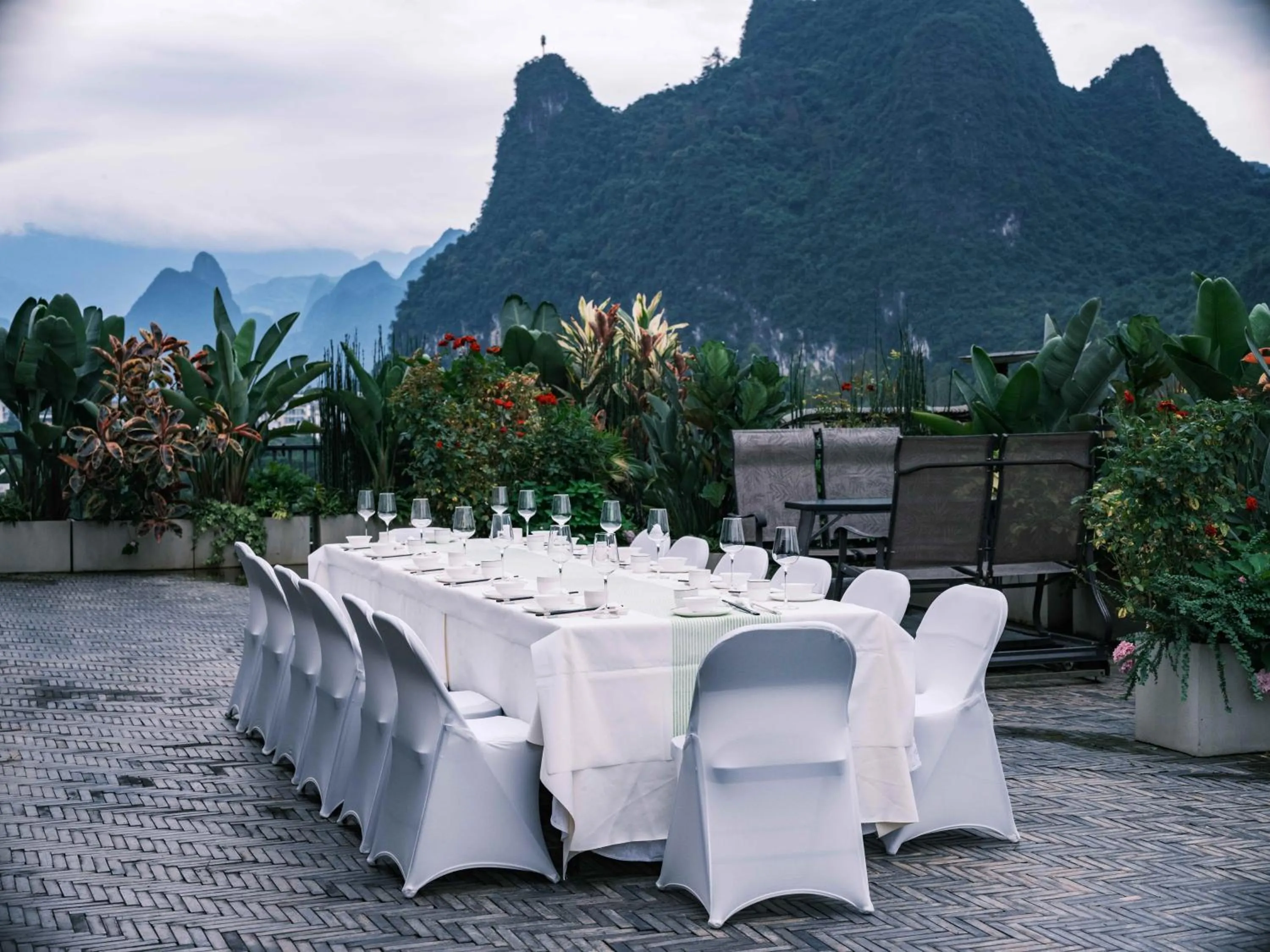 Dining area in Yangshuo Mountain River Ballad Hotel - Free Yangshuo Train Station Pick Up and Drop Off