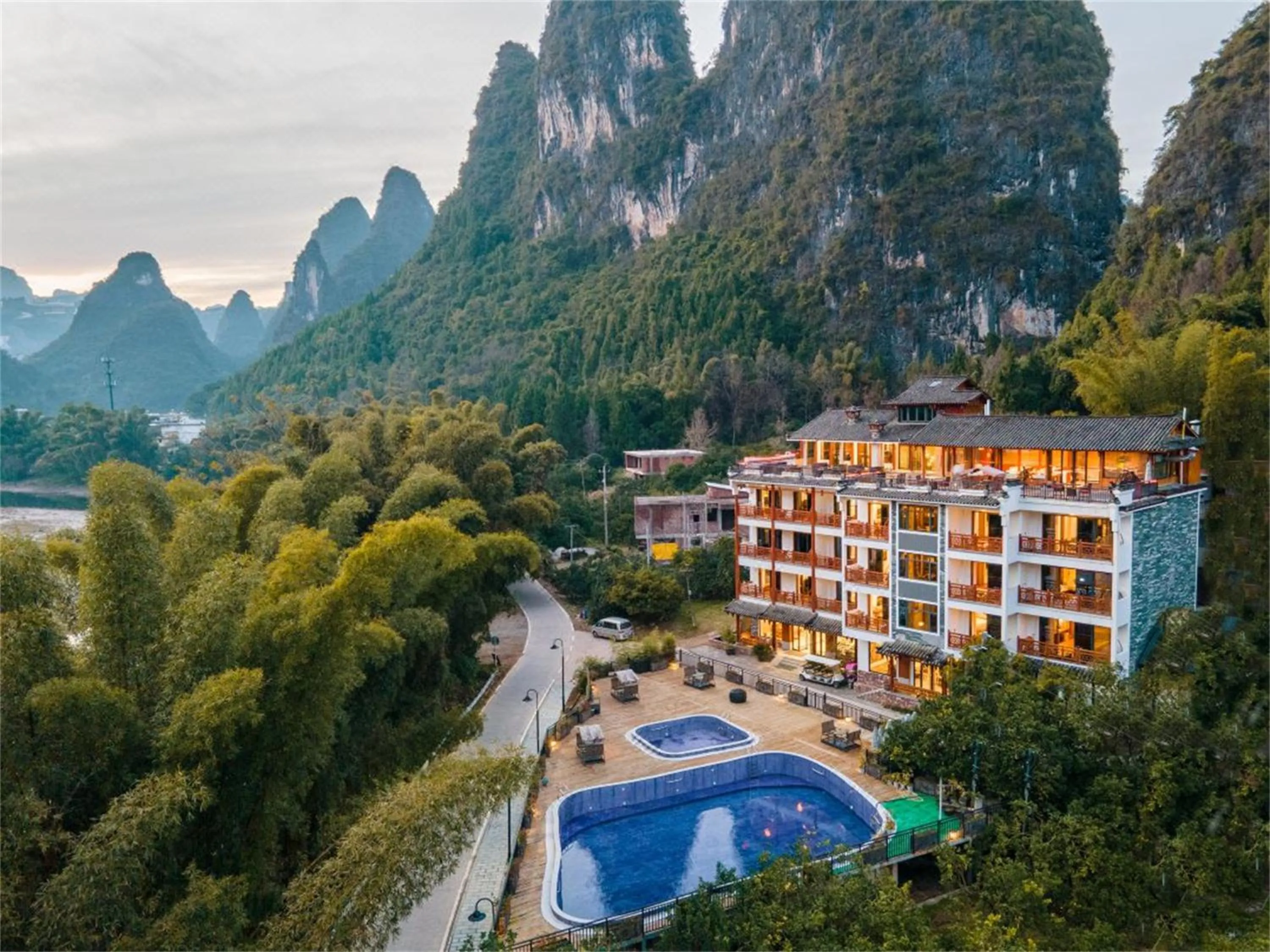 Property building in Yangshuo Xingping Shanshuiyao Resort - Free Train Station Pick Up -Stay 3 days promotion