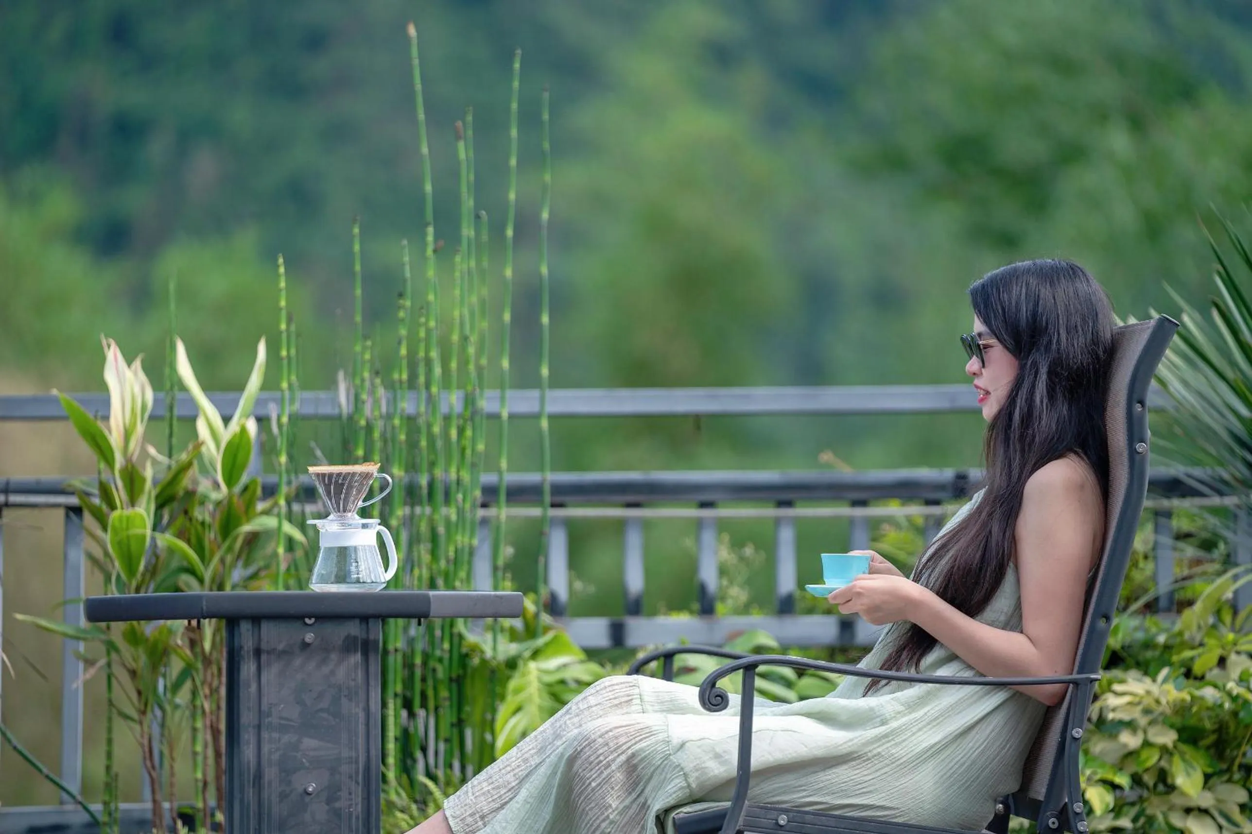 Balcony/Terrace in Yangshuo Xingping Shanshuiyao Resort - Free Train Station Pick Up -Stay 3 days promotion