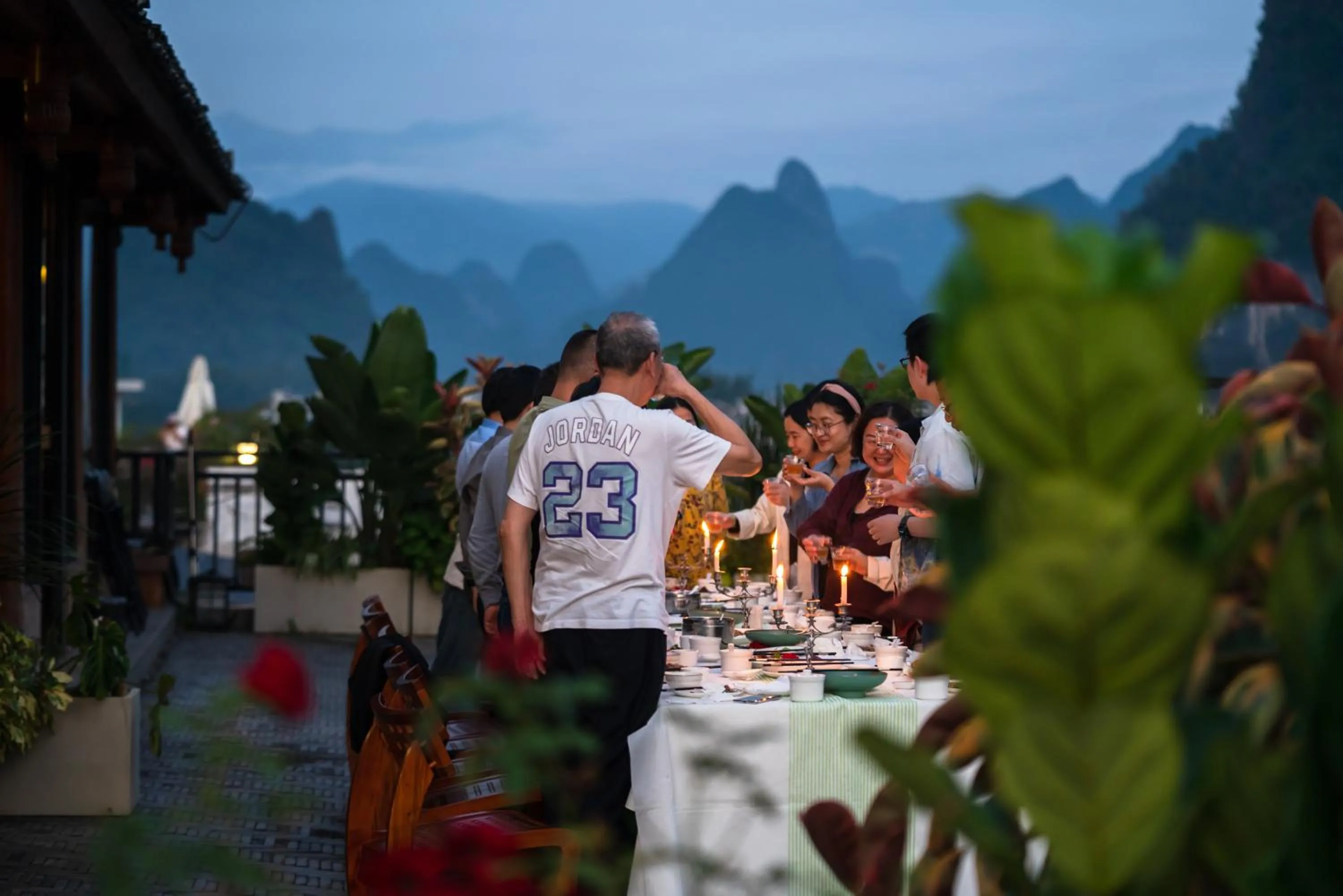 Dinner in Yangshuo Xingping Shanshuiyao Resort - Free Train Station Pick Up -Stay 3 days promotion