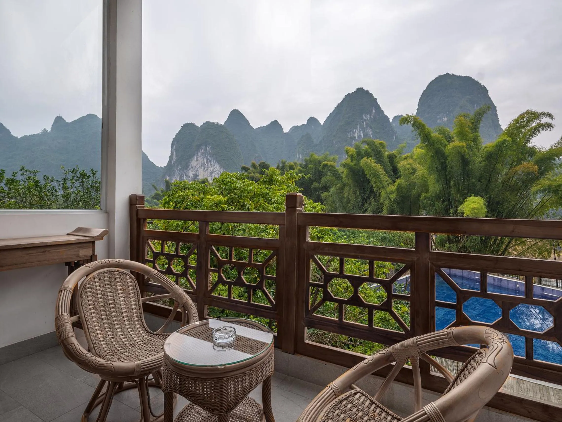 Natural landscape in Yangshuo Xingping Shanshuiyao Resort - Free Train Station Pick Up -Stay 3 days promotion