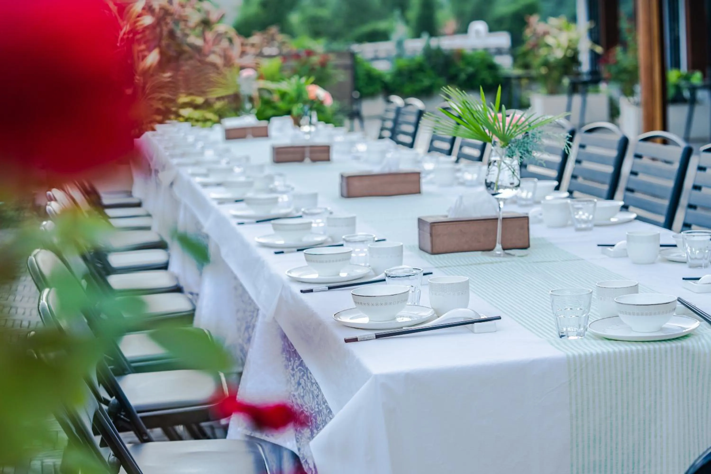 Dinner in Yangshuo Xingping Shanshuiyao Resort - Free Train Station Pick Up -Stay 3 days promotion