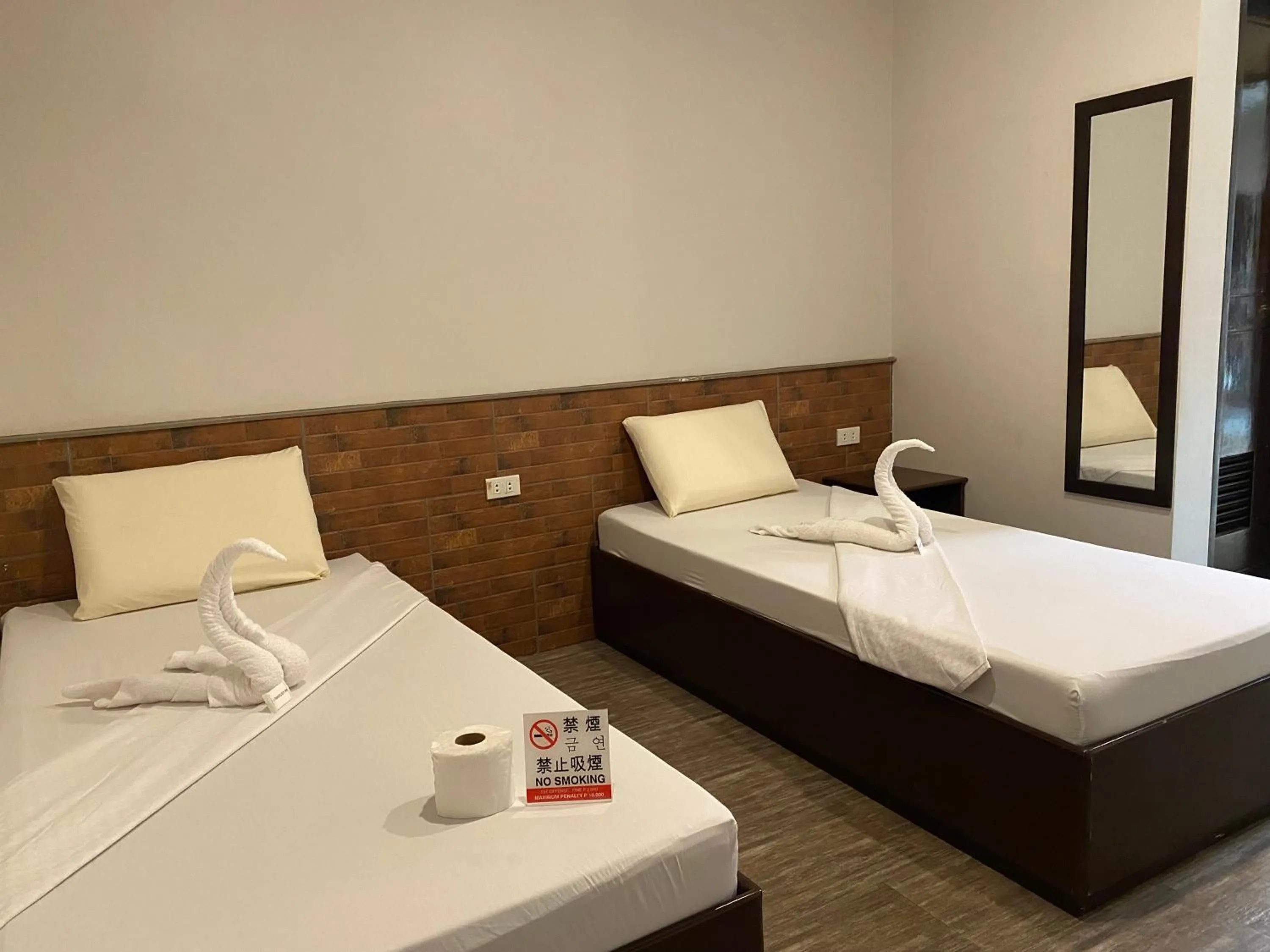 Bed in Traveler's Inn Bajada