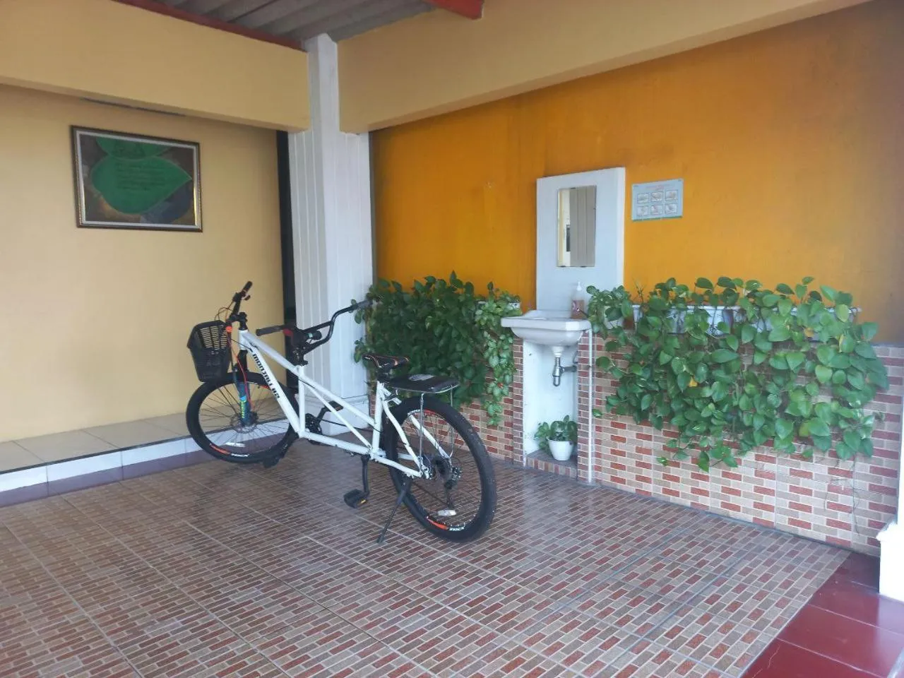 Cycling in Homestay Simply Homy dekat Tugu Jogja dan Monjali