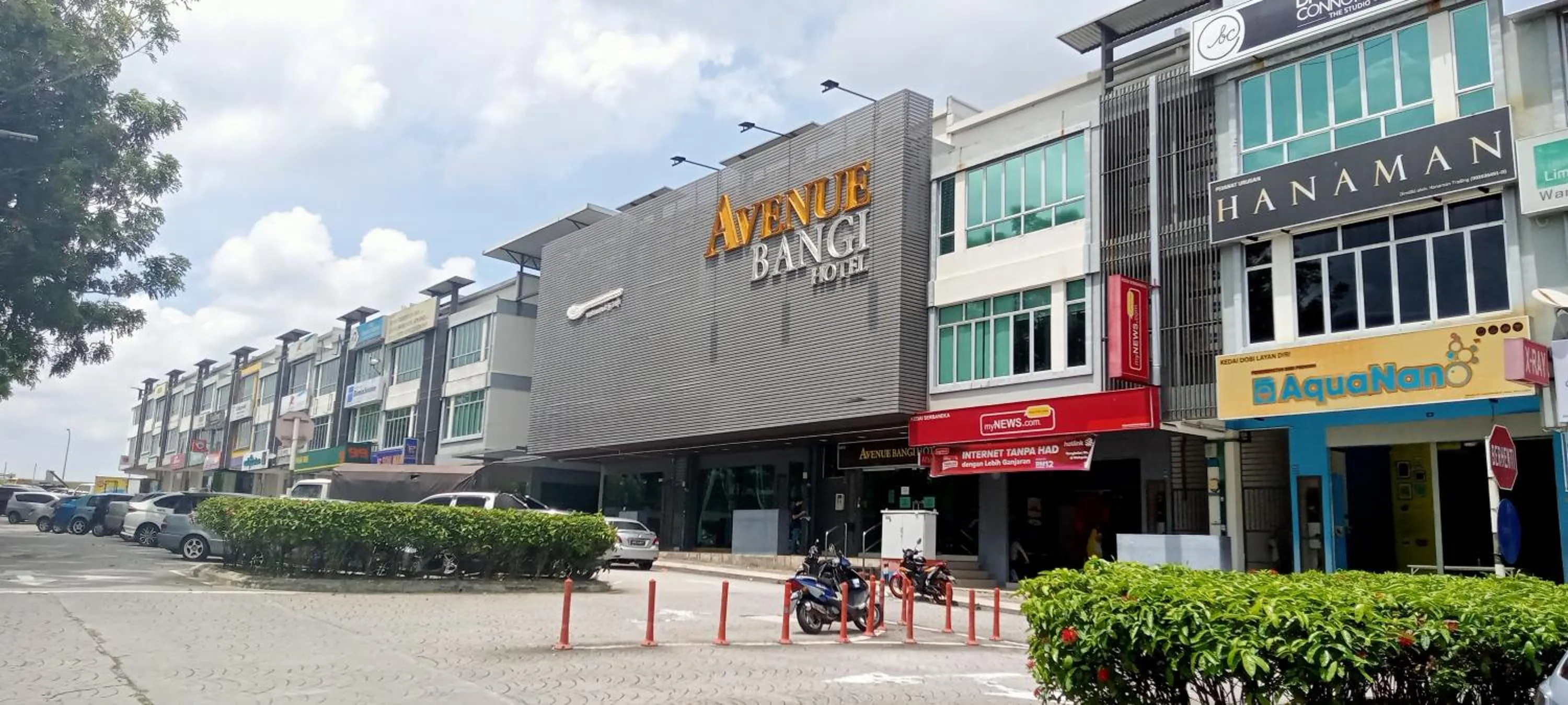 Property building in AVENUE BANGI HOTEL