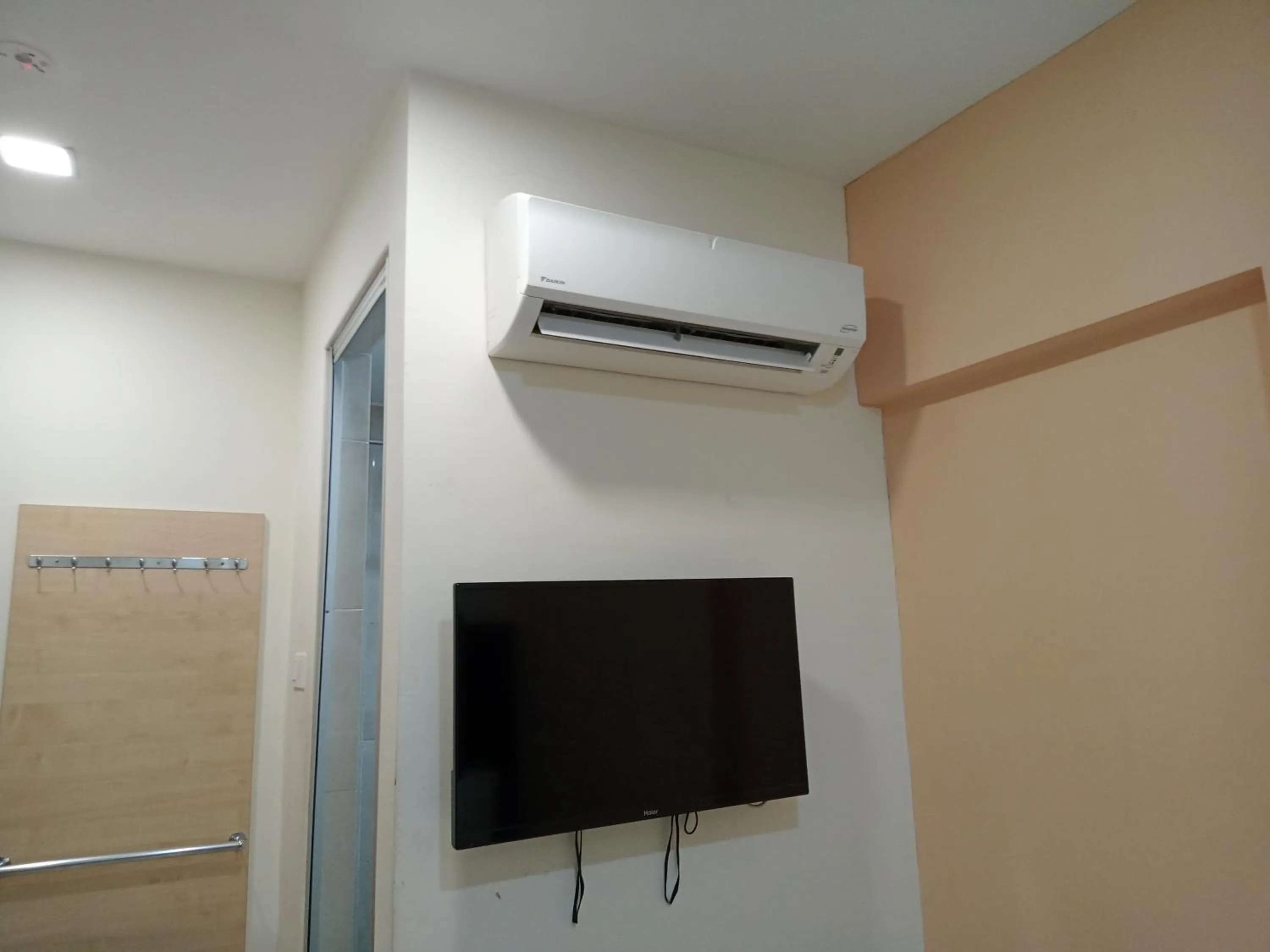 TV and multimedia in AVENUE BANGI HOTEL