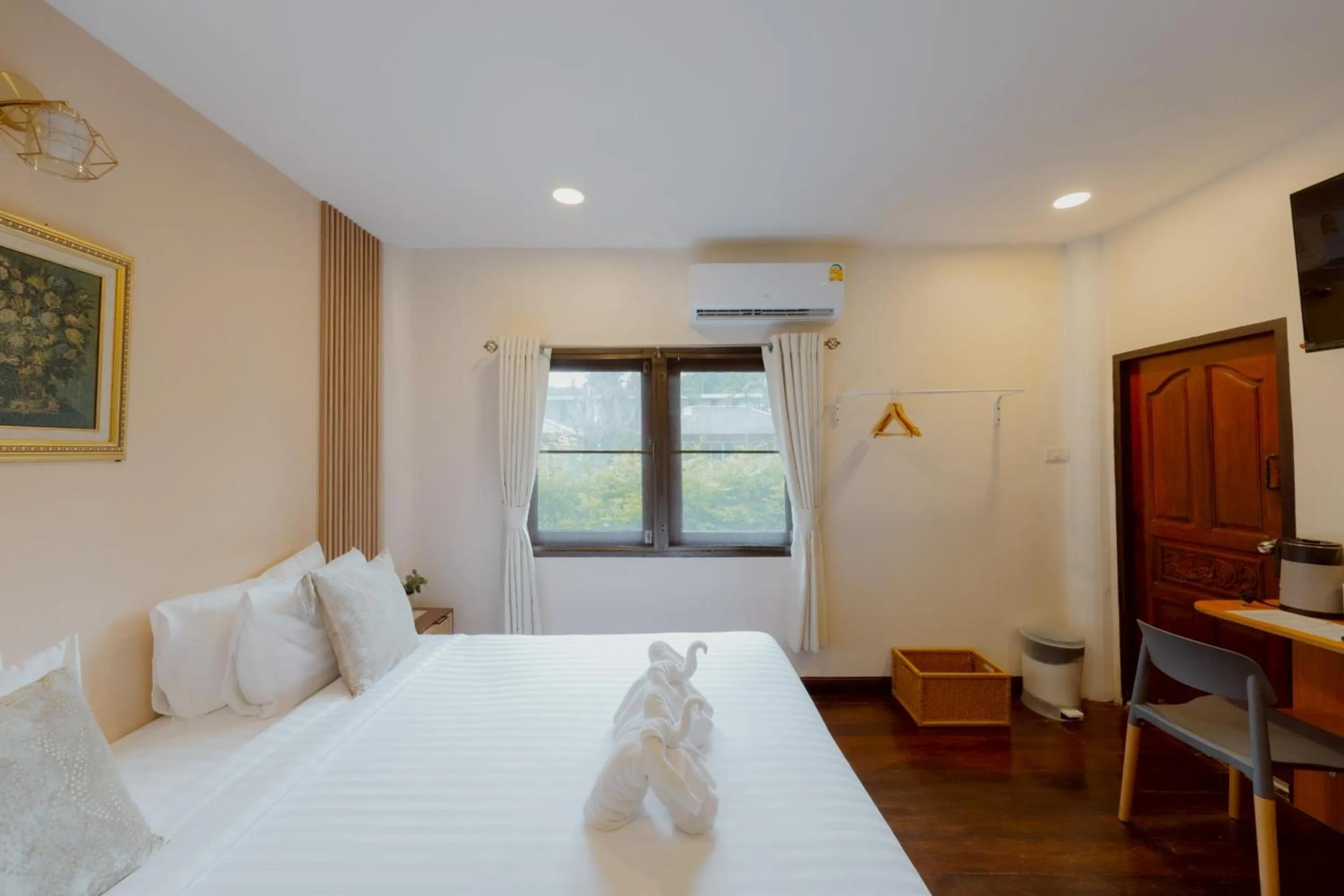 Bed in Samet Lucky Resort