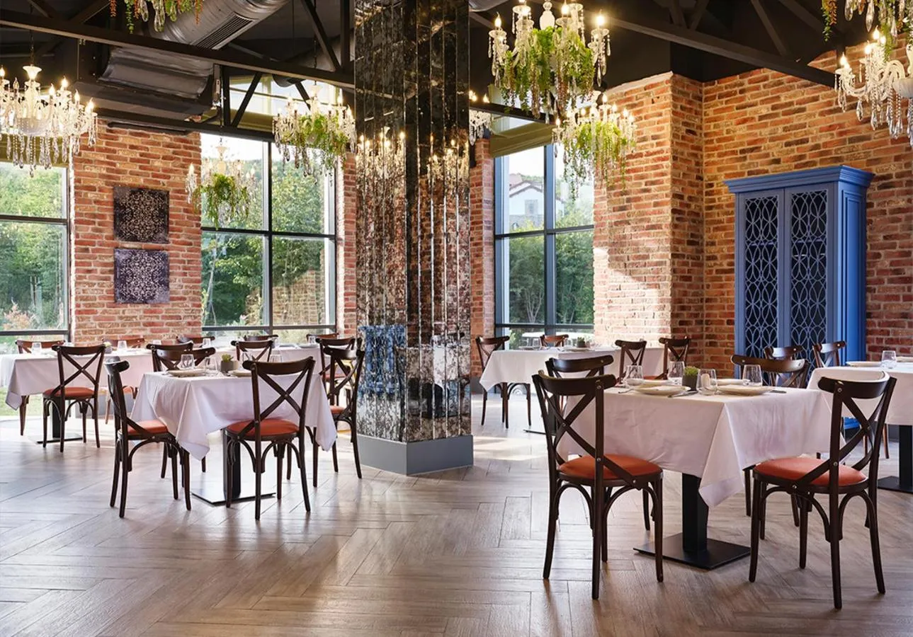 Restaurant/places to eat in Basqal Resort & SPA