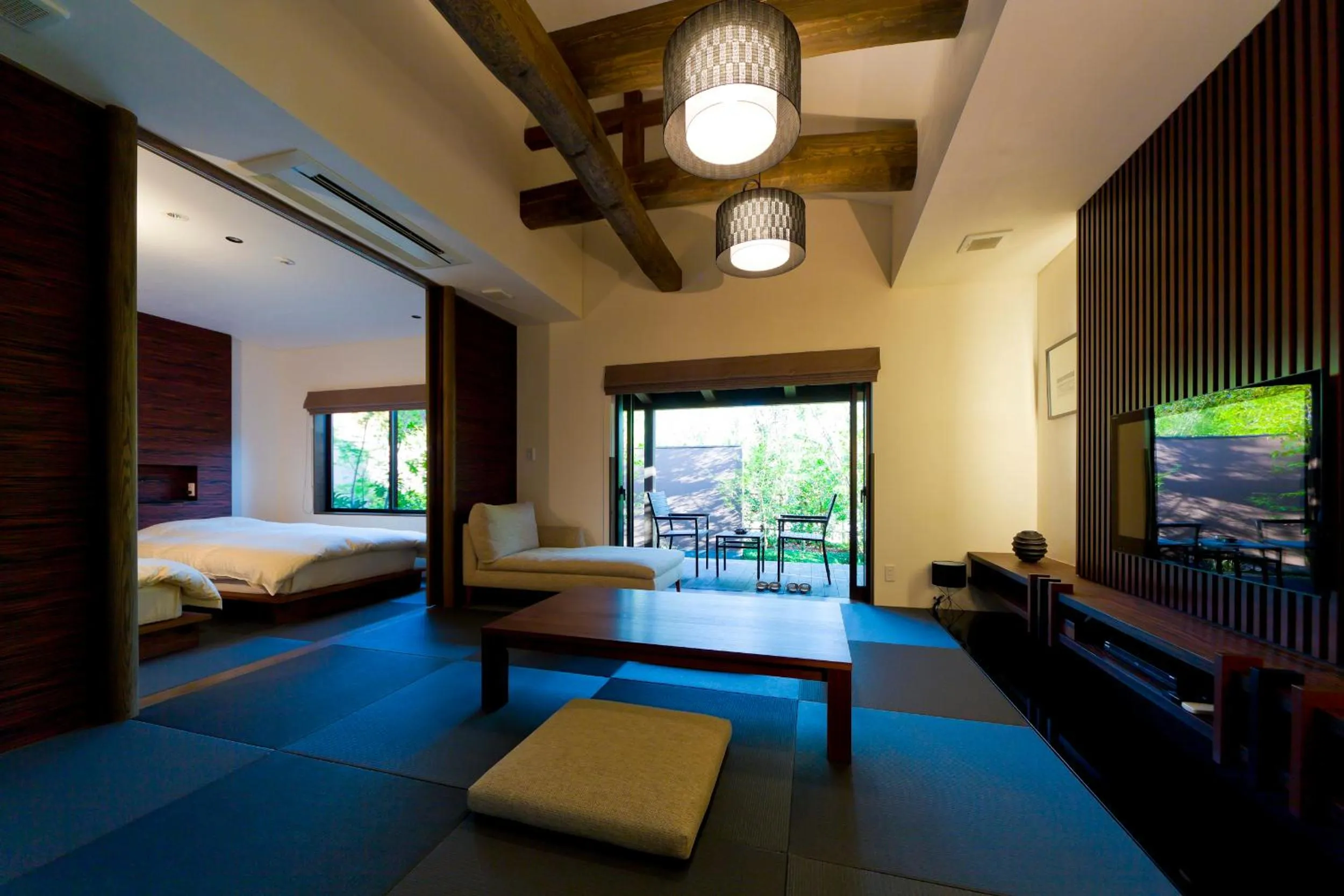 Photo of the whole room, Bed in Yufuin Bettei Itsuki