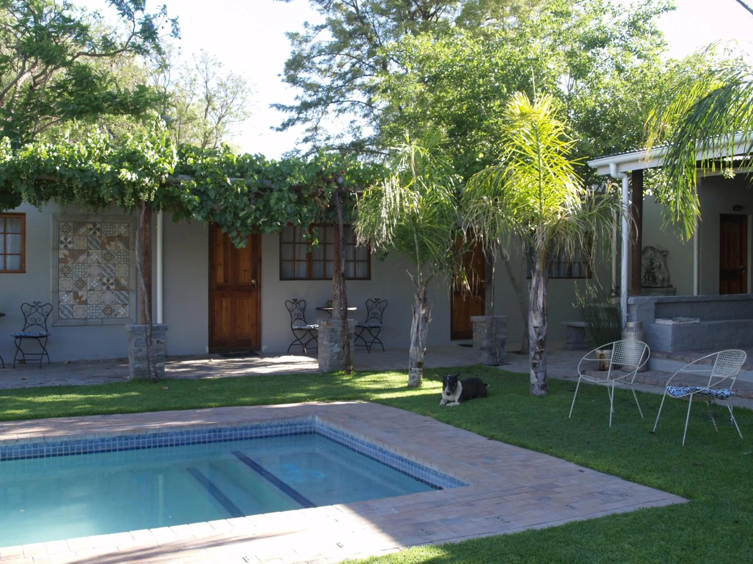 Swimming pool in Die Herehuis