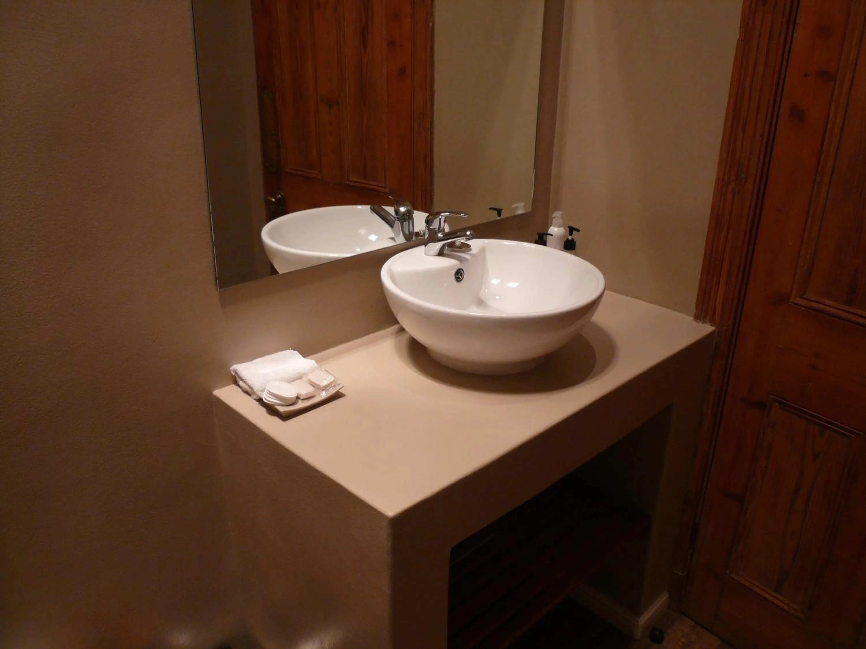 Bathroom in Die Herehuis