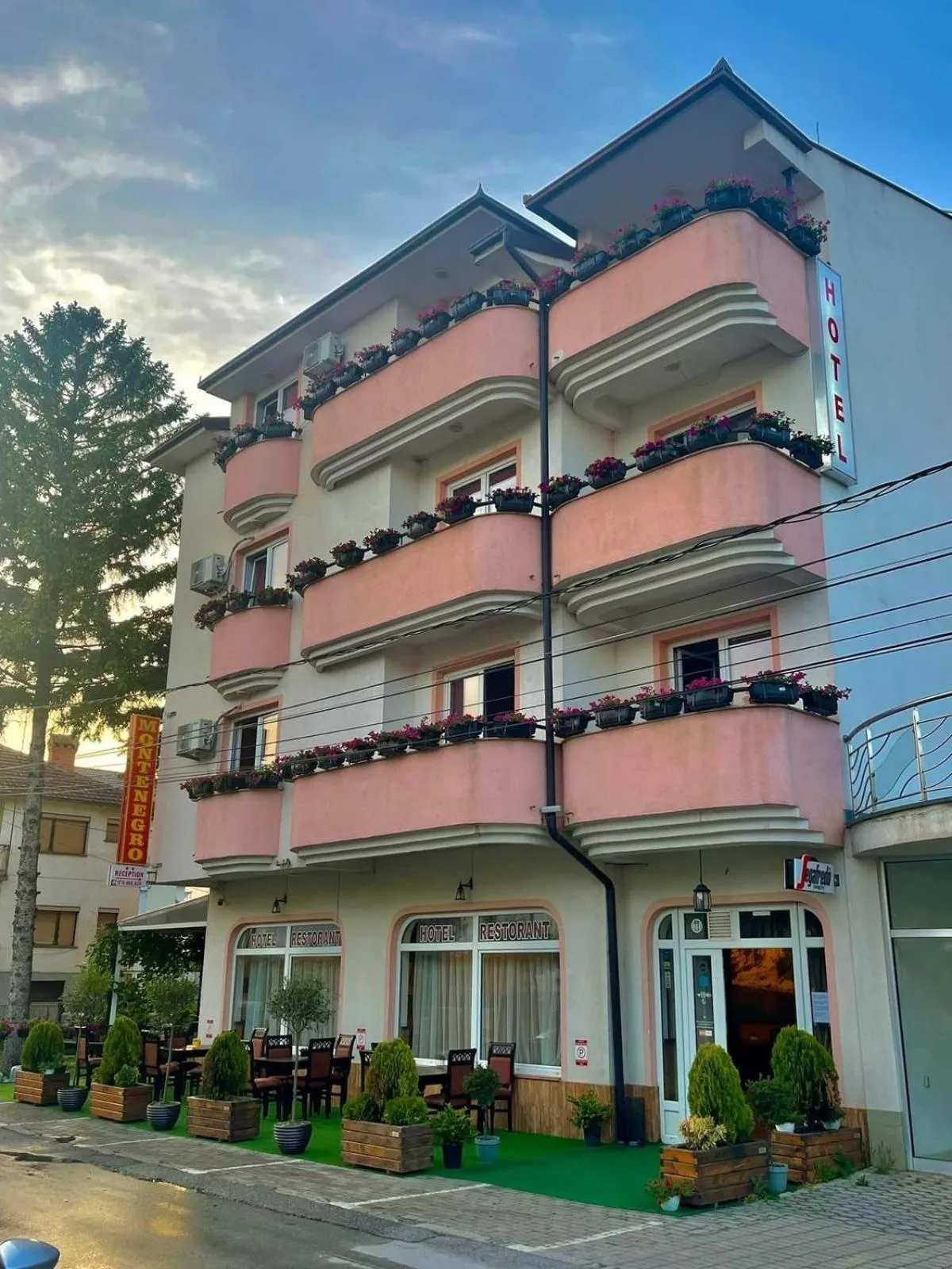 Hotel Montenegro