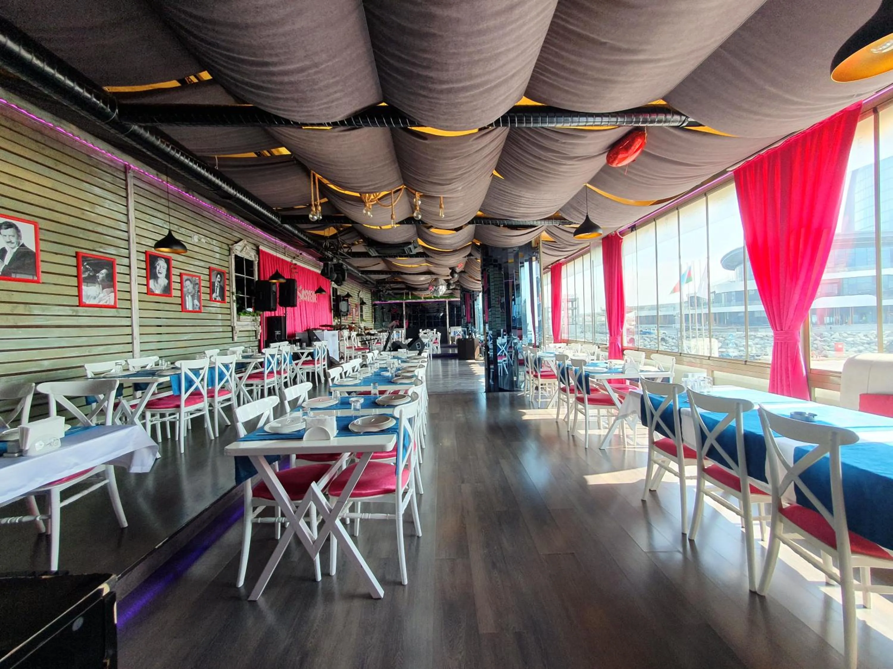 Restaurant/places to eat in Ruma Port Hotel