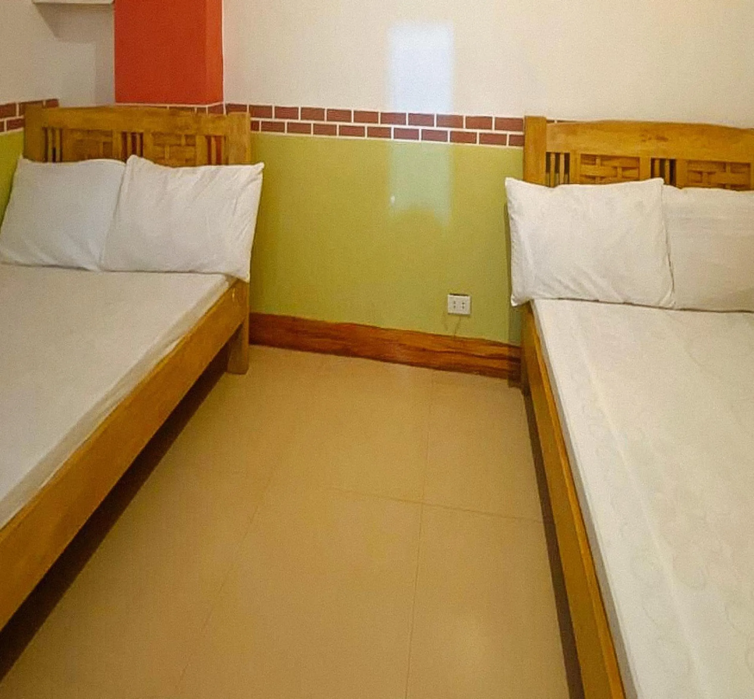 Bed in RedDoorz Hostel at Baguio Tourist Cabin