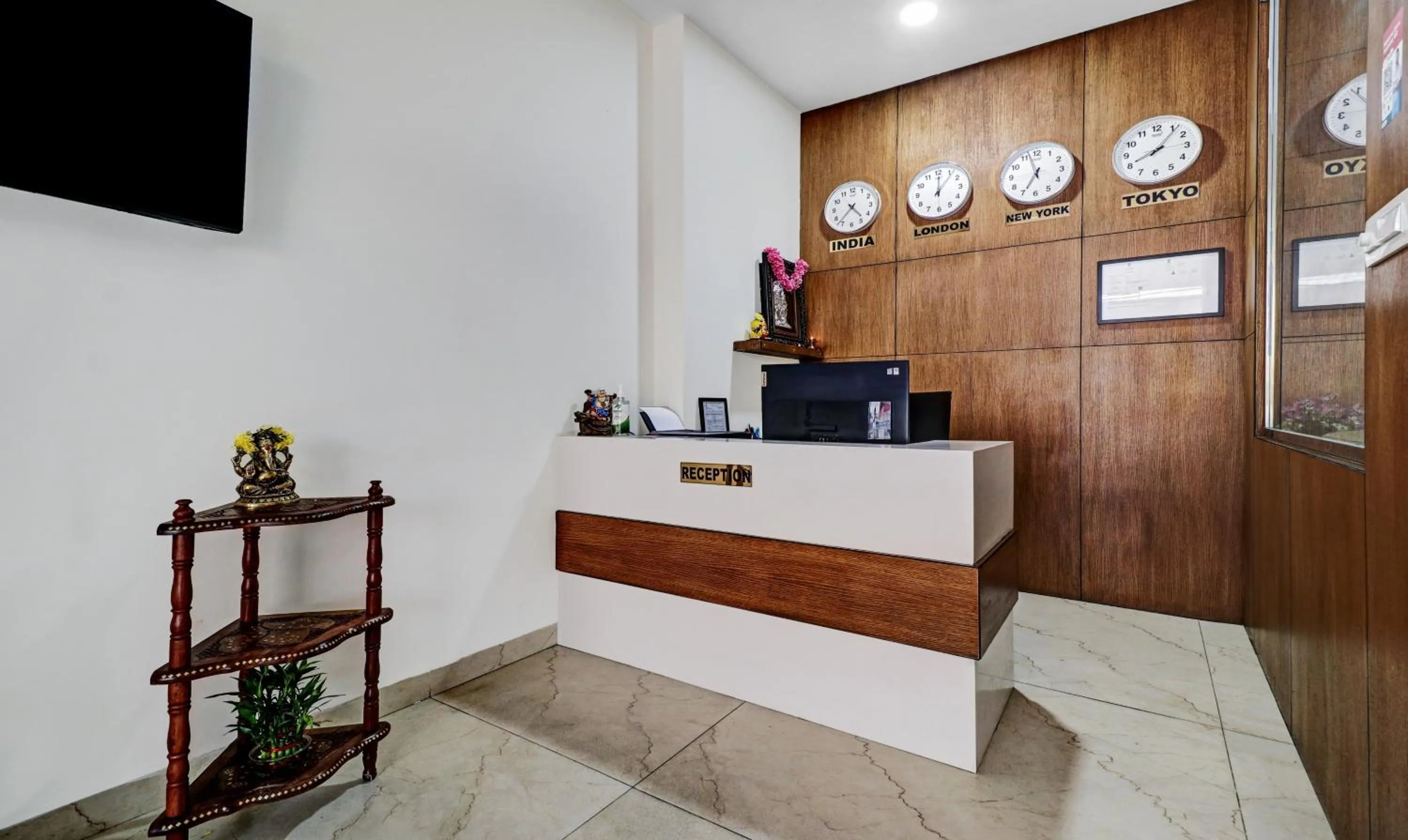 Lobby or reception in Treebo Purple Orchid Boutique