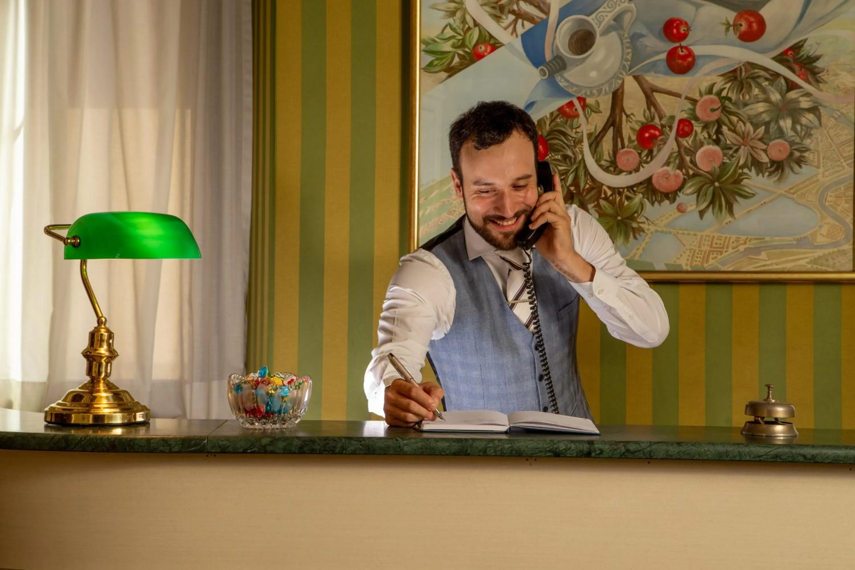 Staff in Residenza Canova Tadolini - Guesthouse