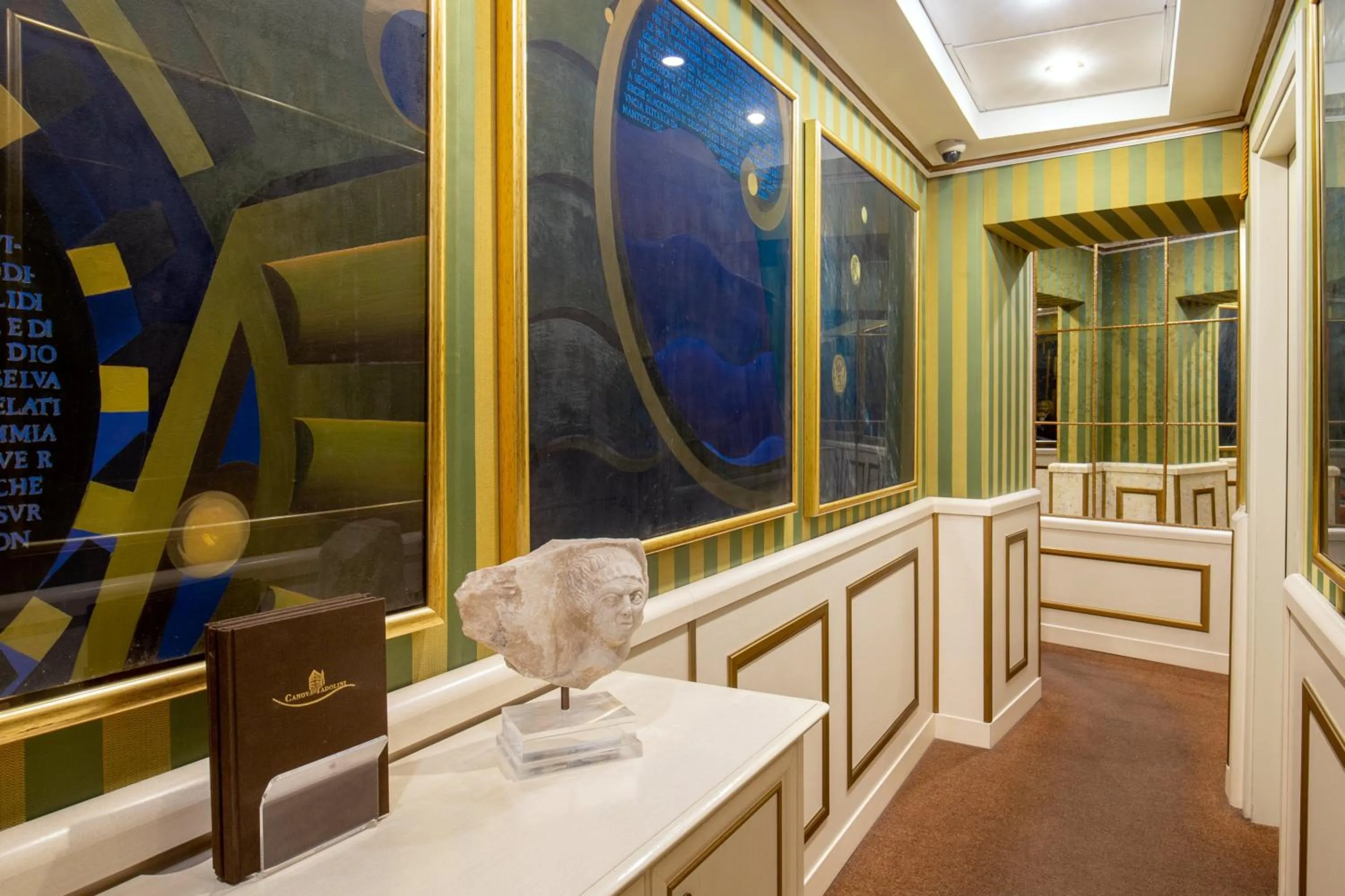 Living room in Residenza Canova Tadolini - Guesthouse