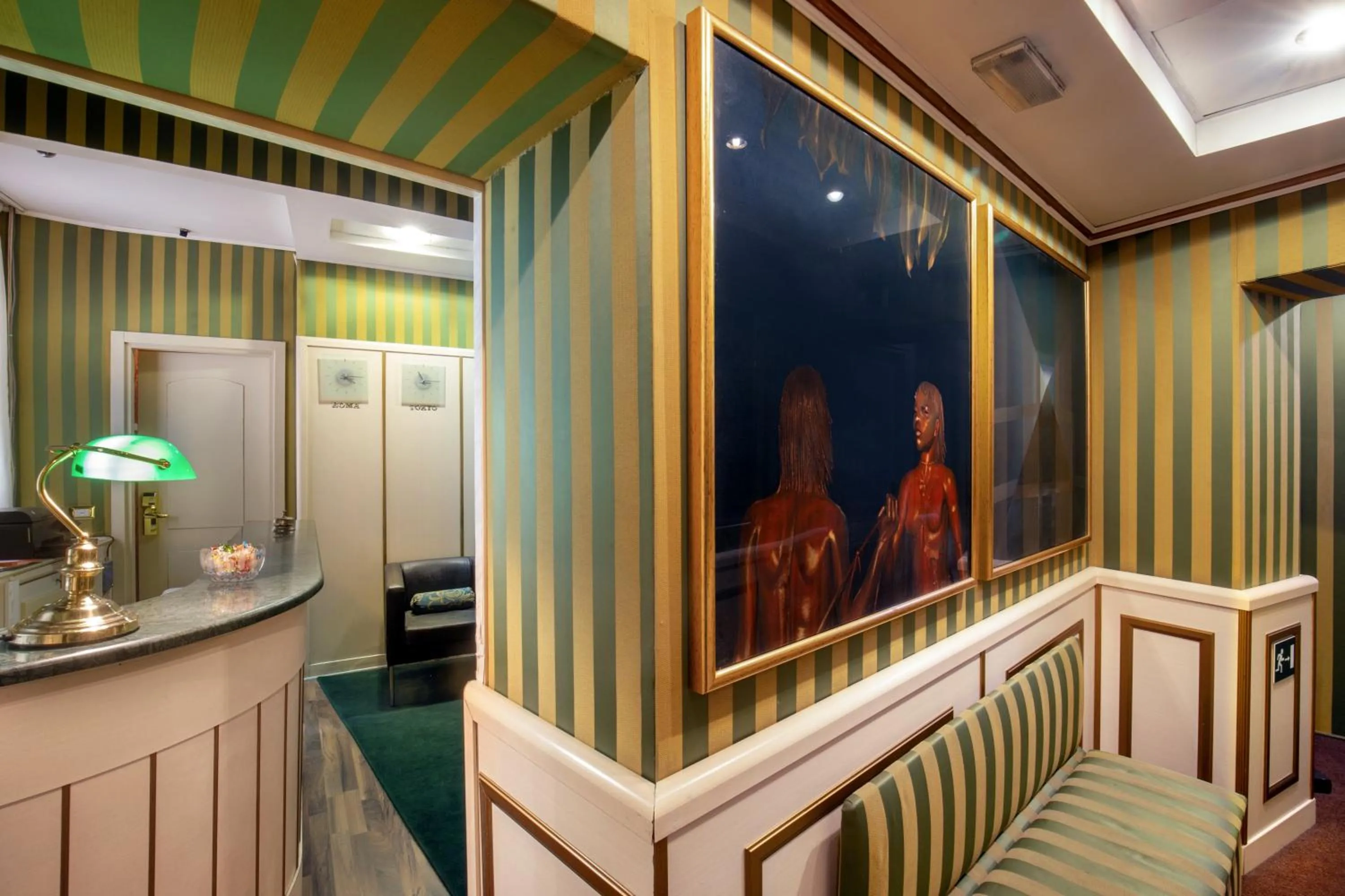 Lobby or reception in Residenza Canova Tadolini - Guesthouse