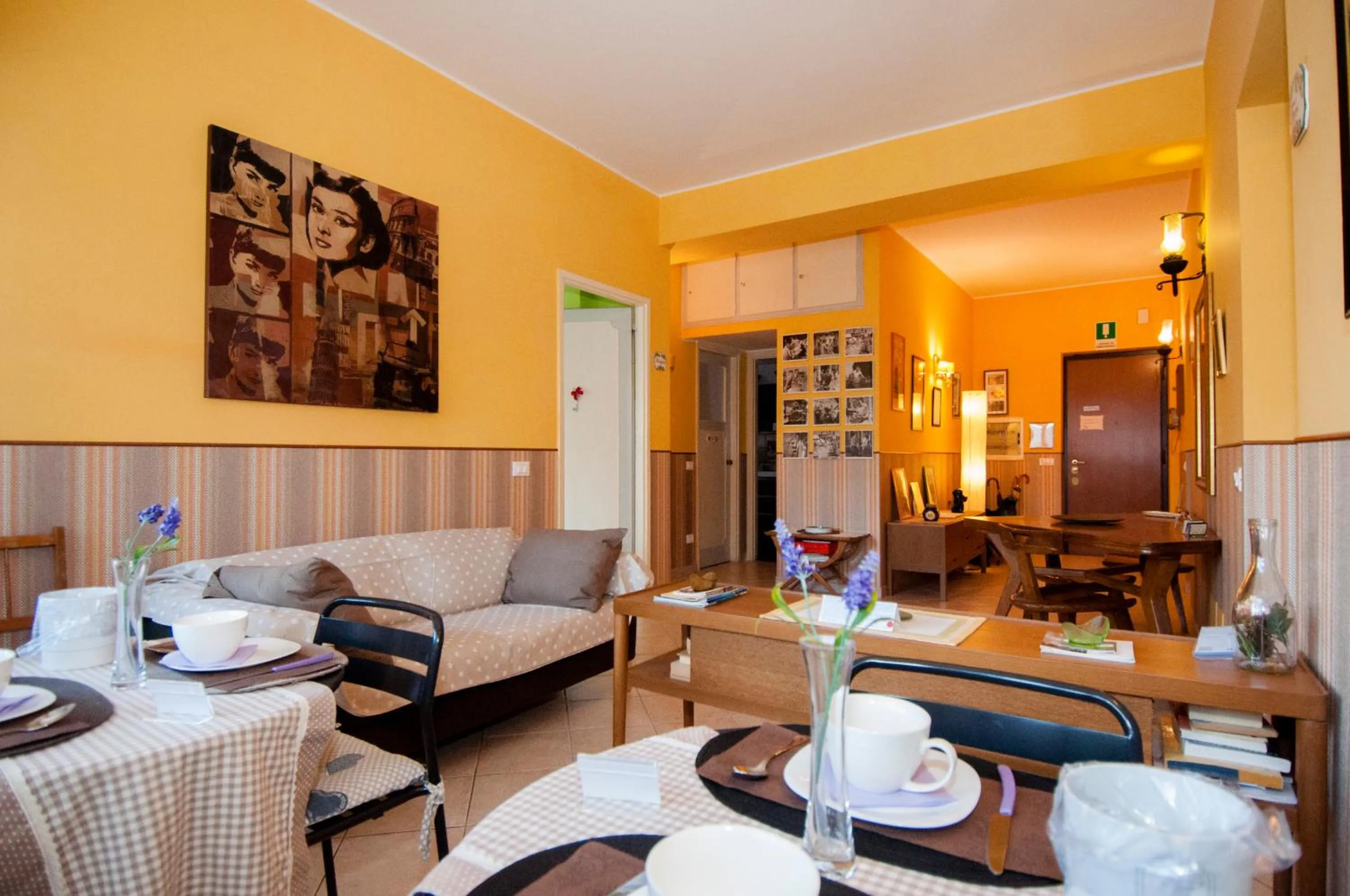 Communal lounge/ TV room in Passeggiate Romane