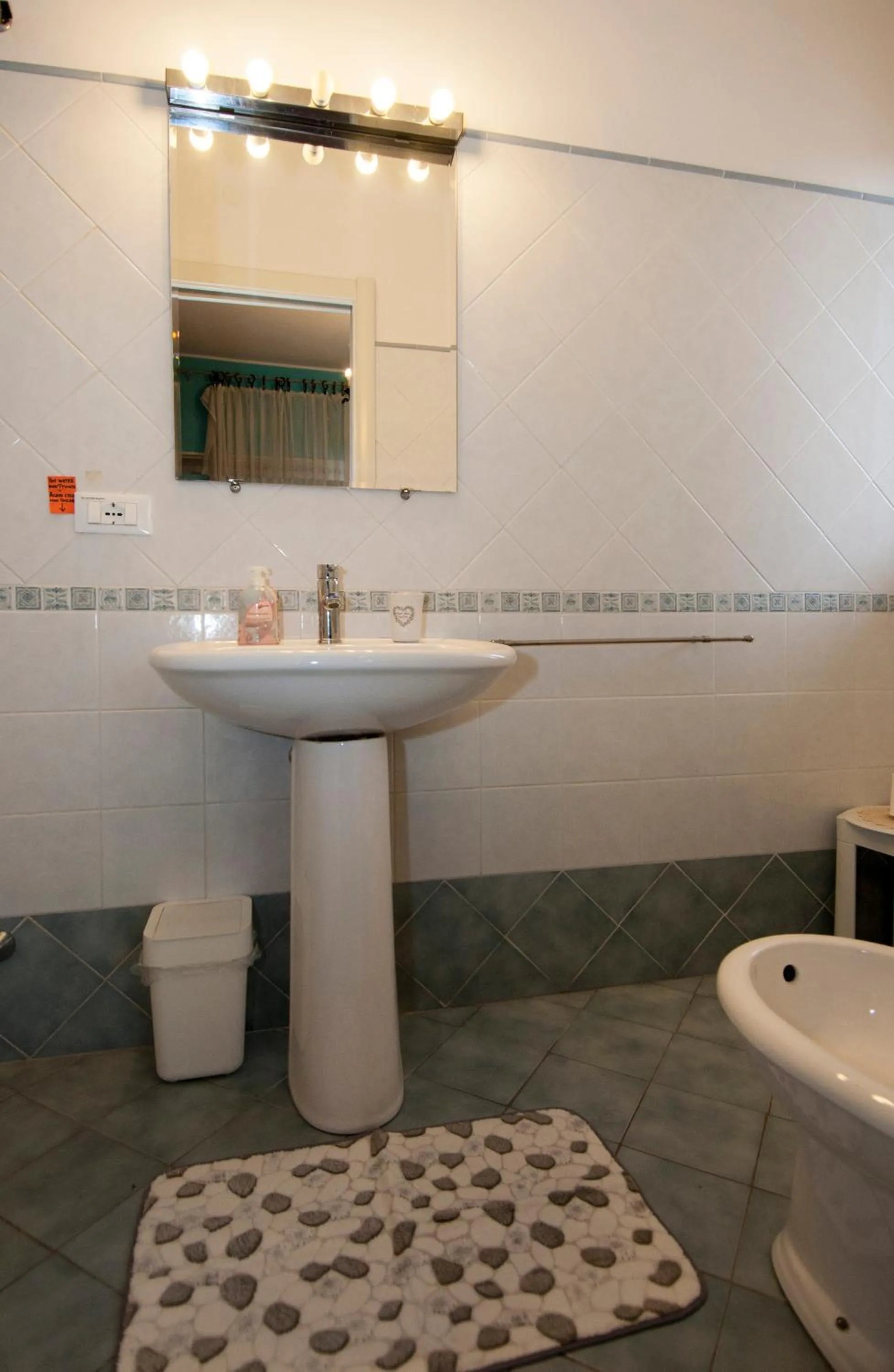 Bathroom in Passeggiate Romane