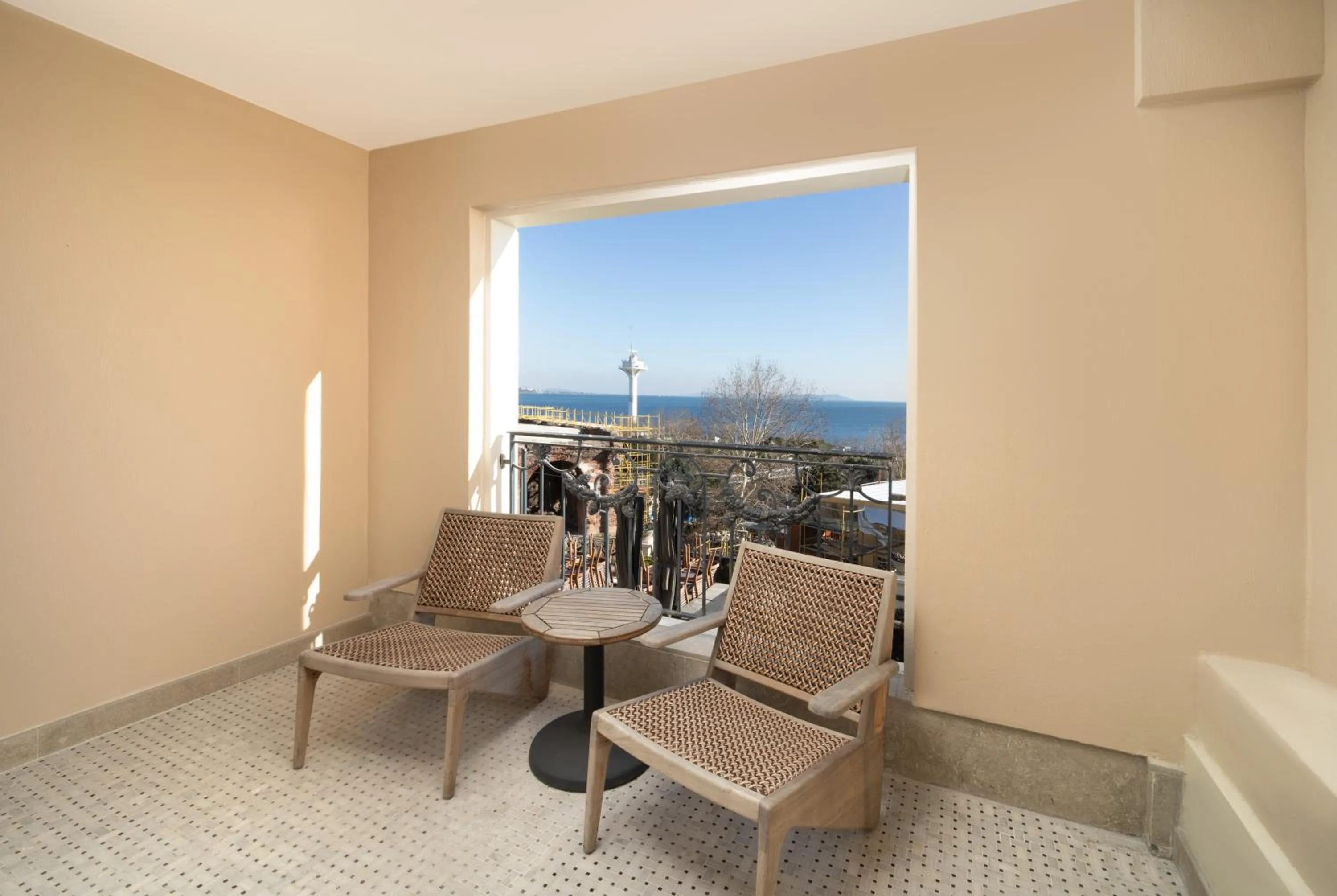 Balcony/Terrace in Mula Hotel