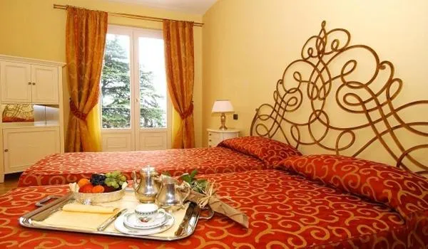 Bed in Villa Sofia Hotel