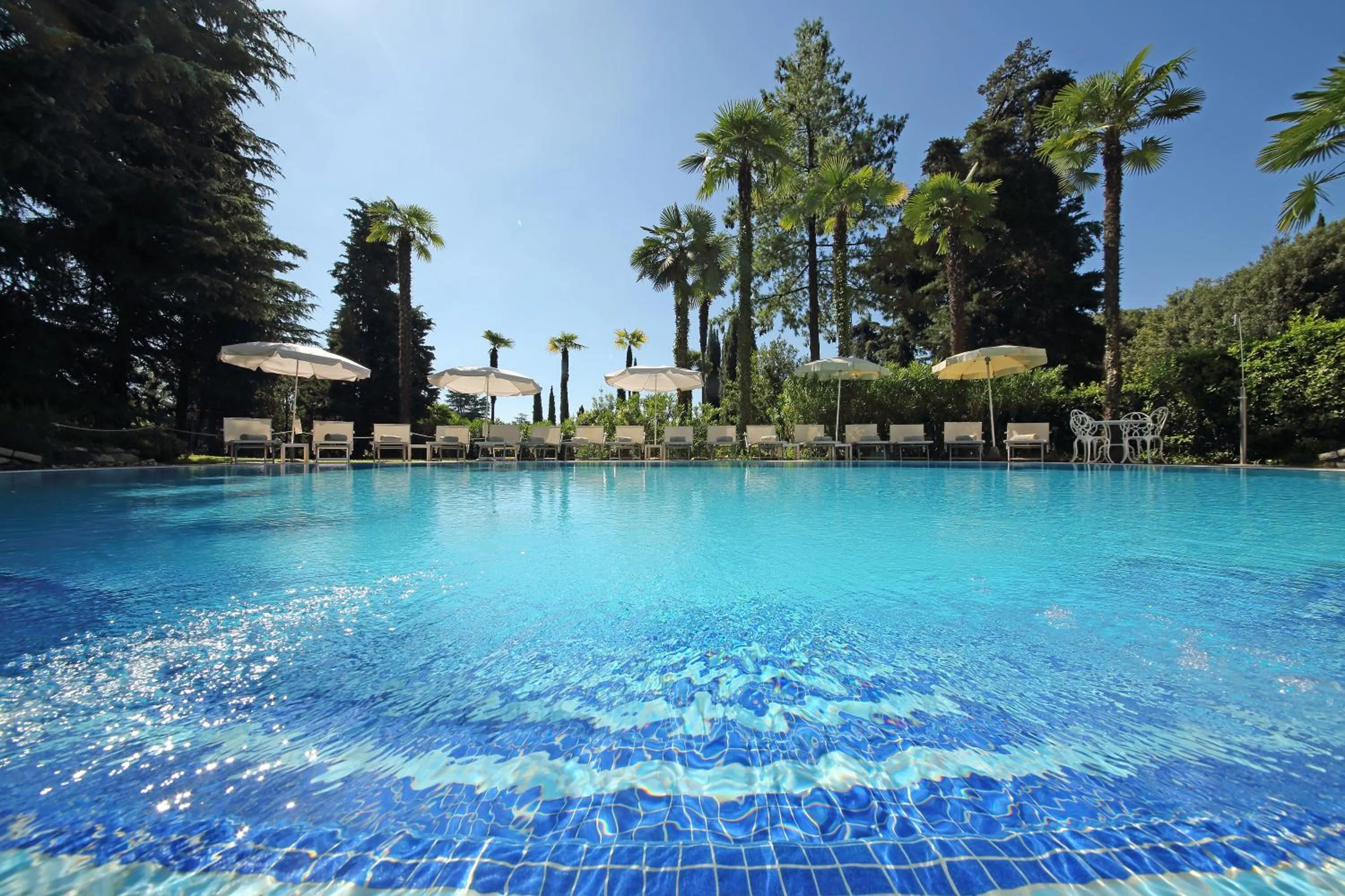 Swimming pool in Villa Sofia Hotel