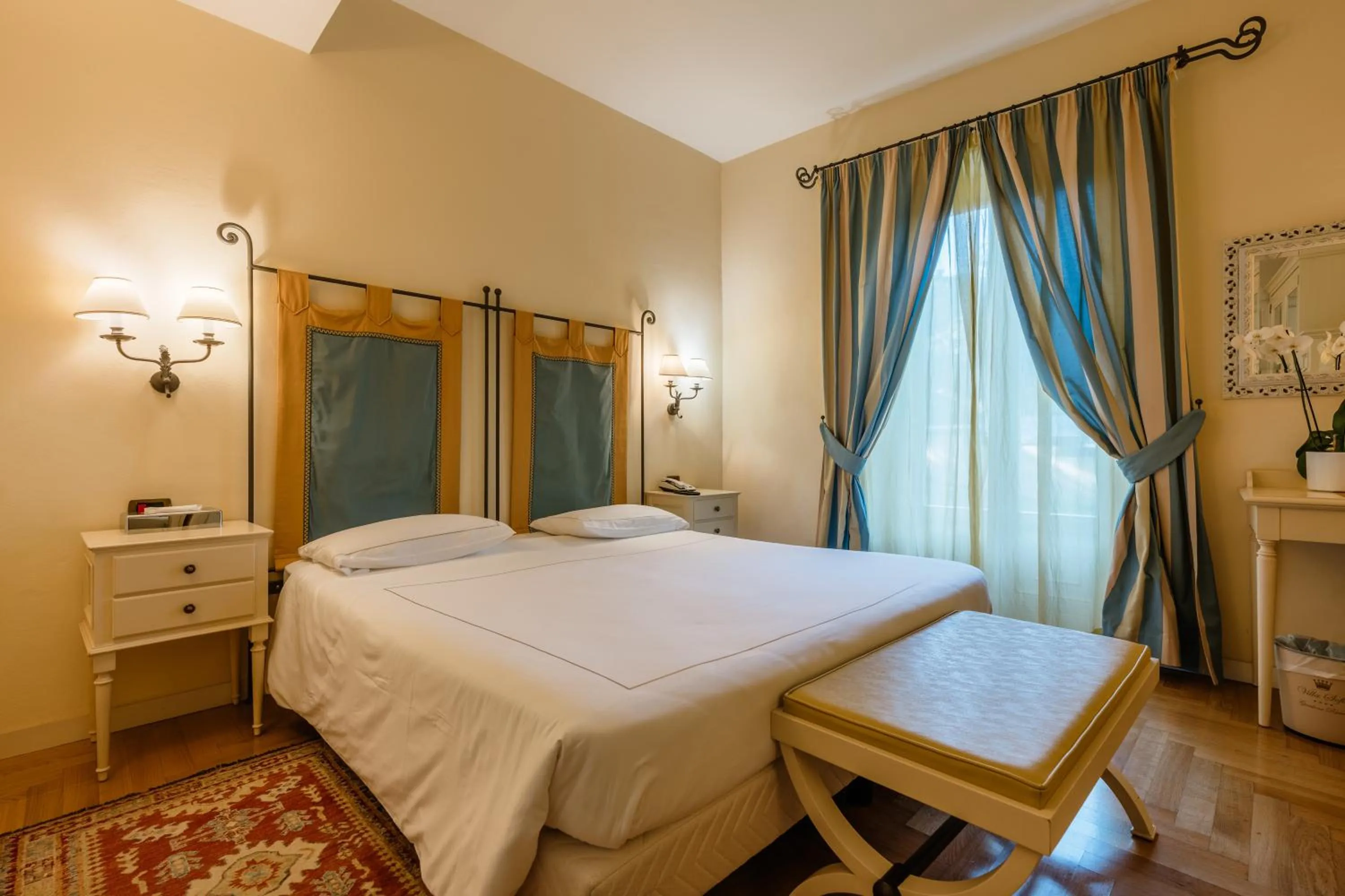 Bedroom, Bed in Villa Sofia Hotel