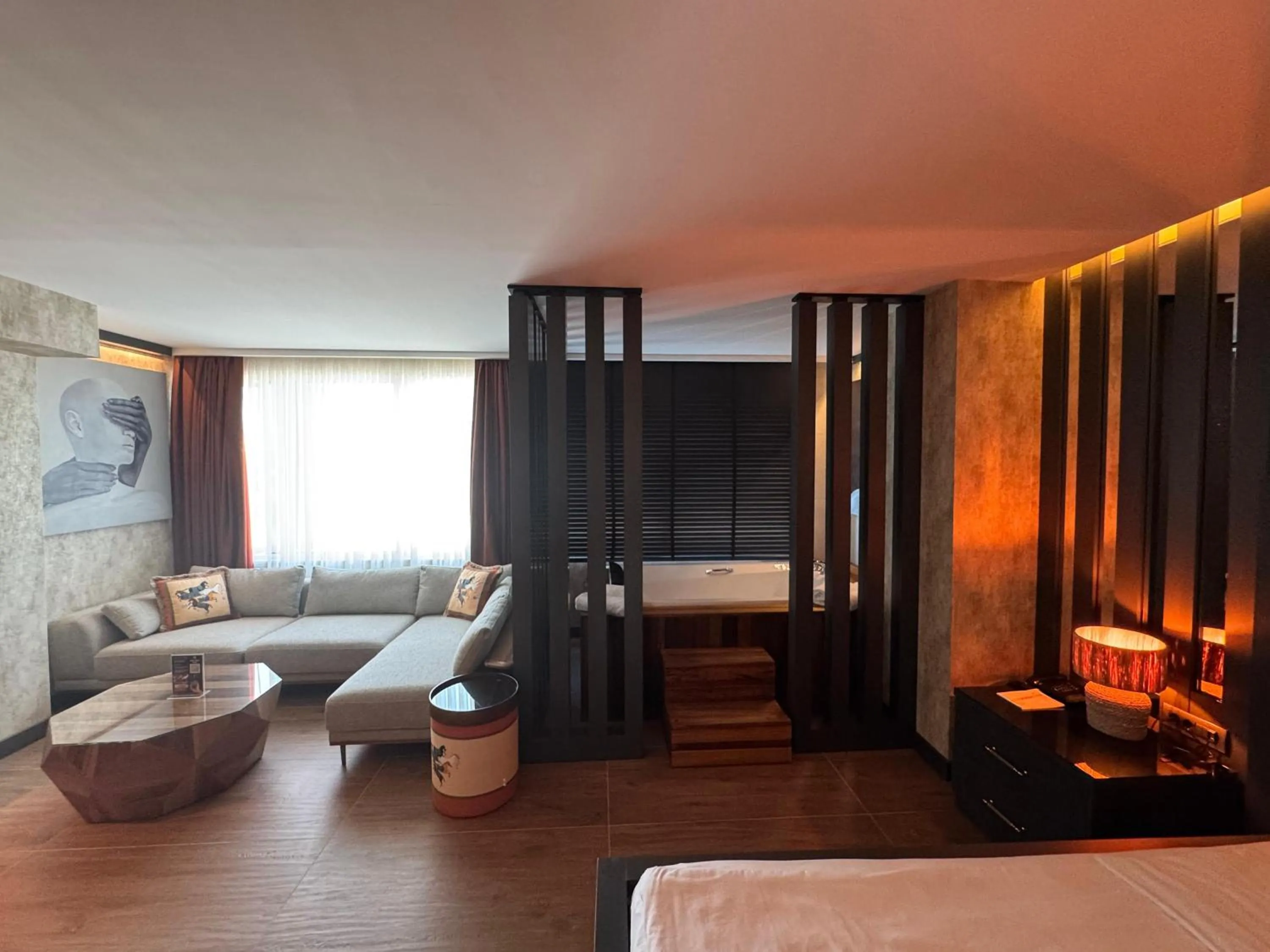 Seating area, Bed in Sirin Park Hotel