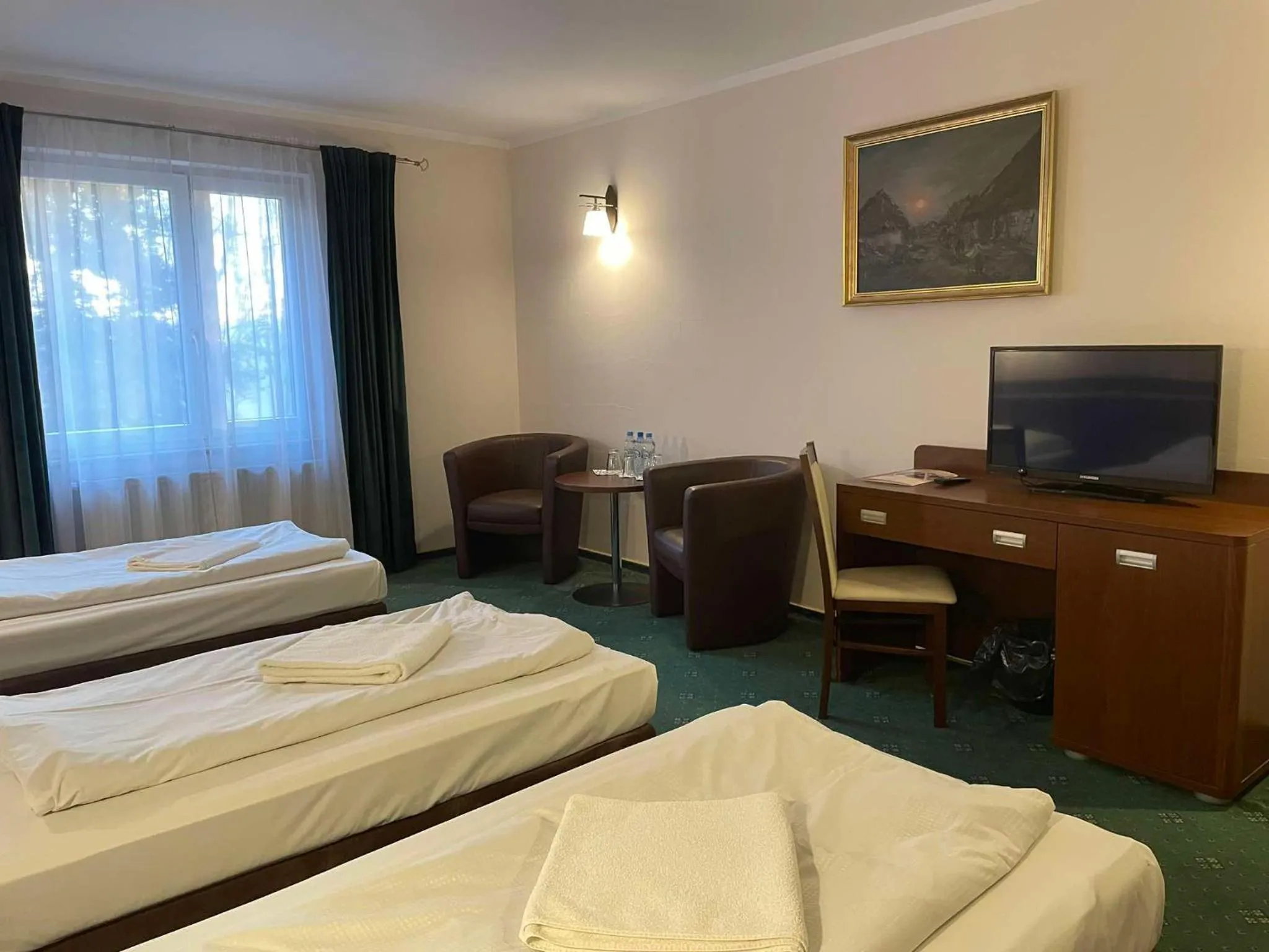 Bed in A&A PRESTIGE Spólka z Ograniczoną Odpowiedzialnością