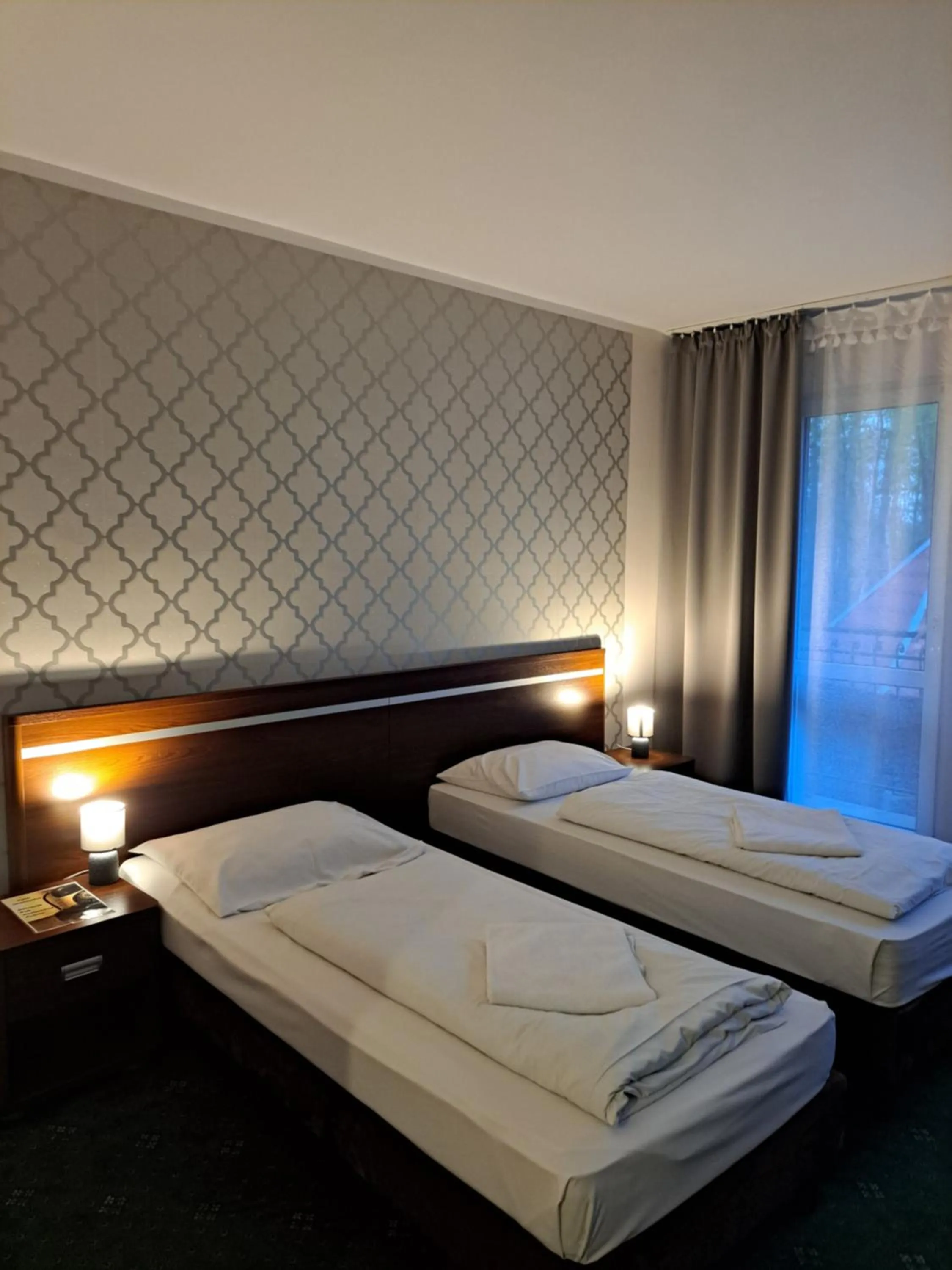 Bed in A&A PRESTIGE Spólka z Ograniczoną Odpowiedzialnością