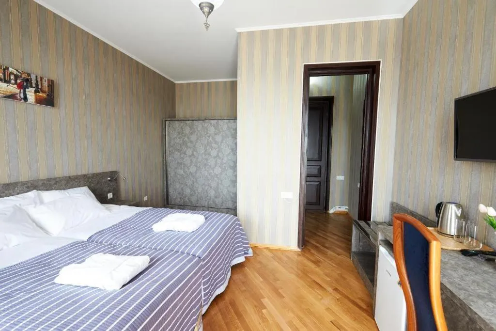 Bedroom in The Hilltop Skyline Hotel