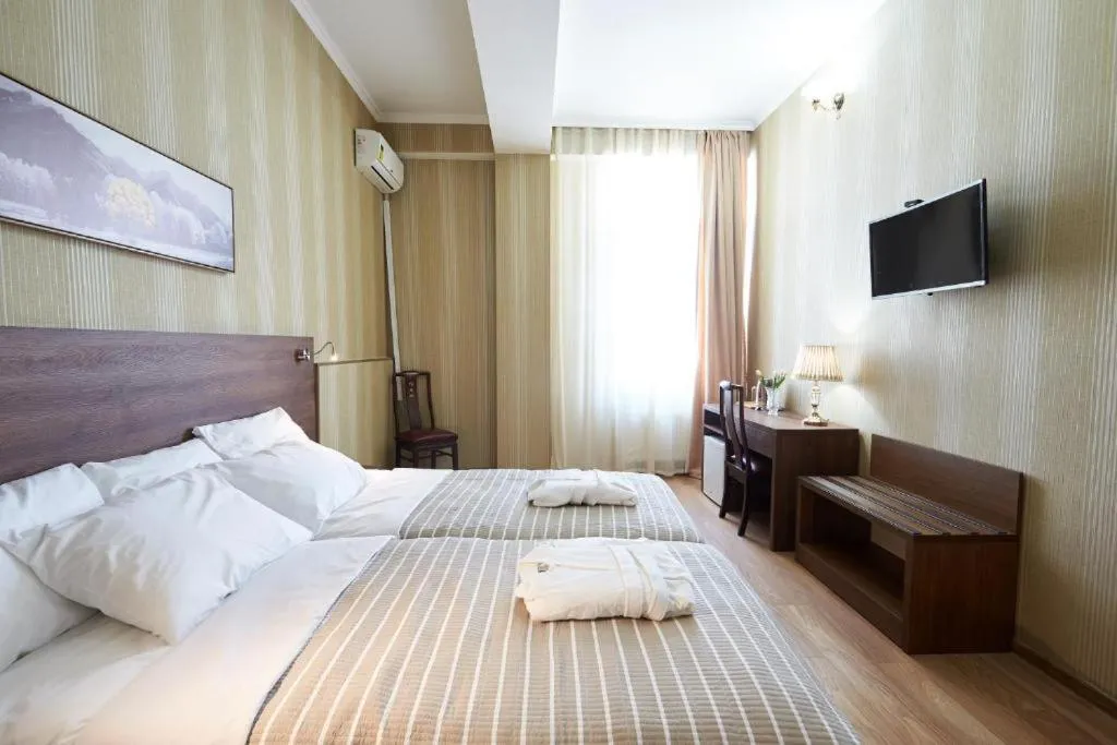 Bedroom in The Hilltop Skyline Hotel