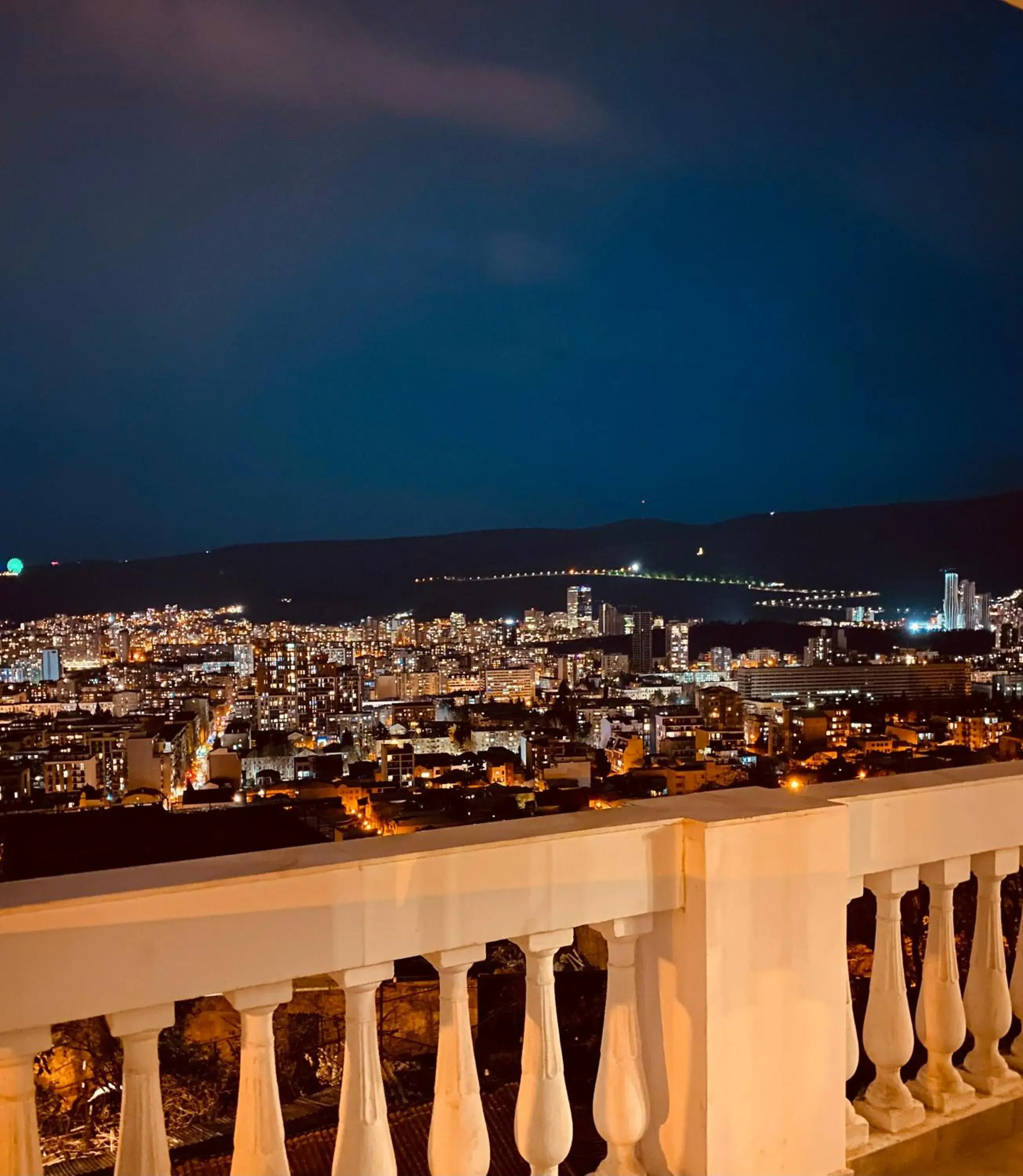 Twin Room with City View in The Hilltop Skyline Hotel Twin Room with City View in The Hilltop Skyline Hotel