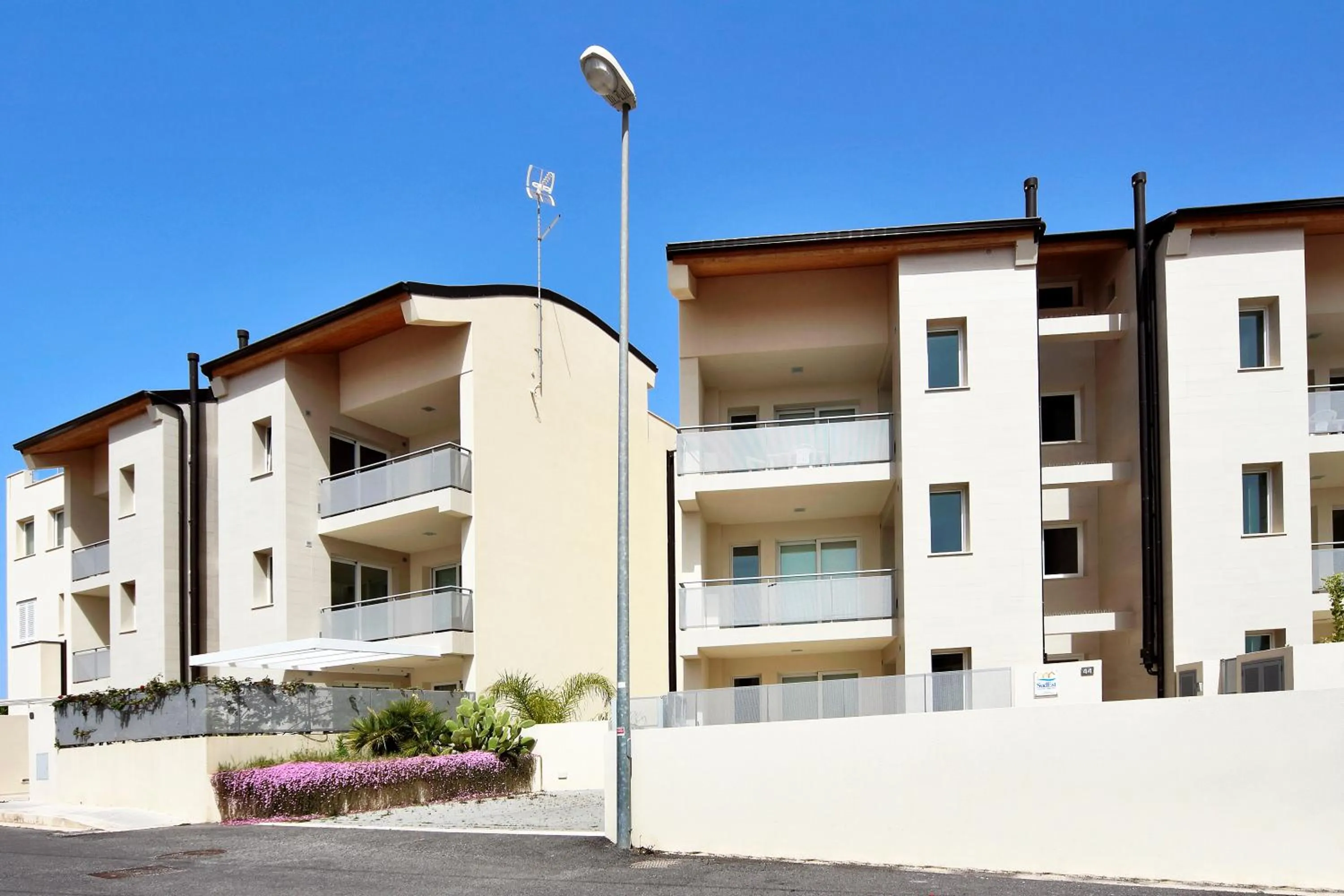 Facade/entrance in Appartamenti Sud Est