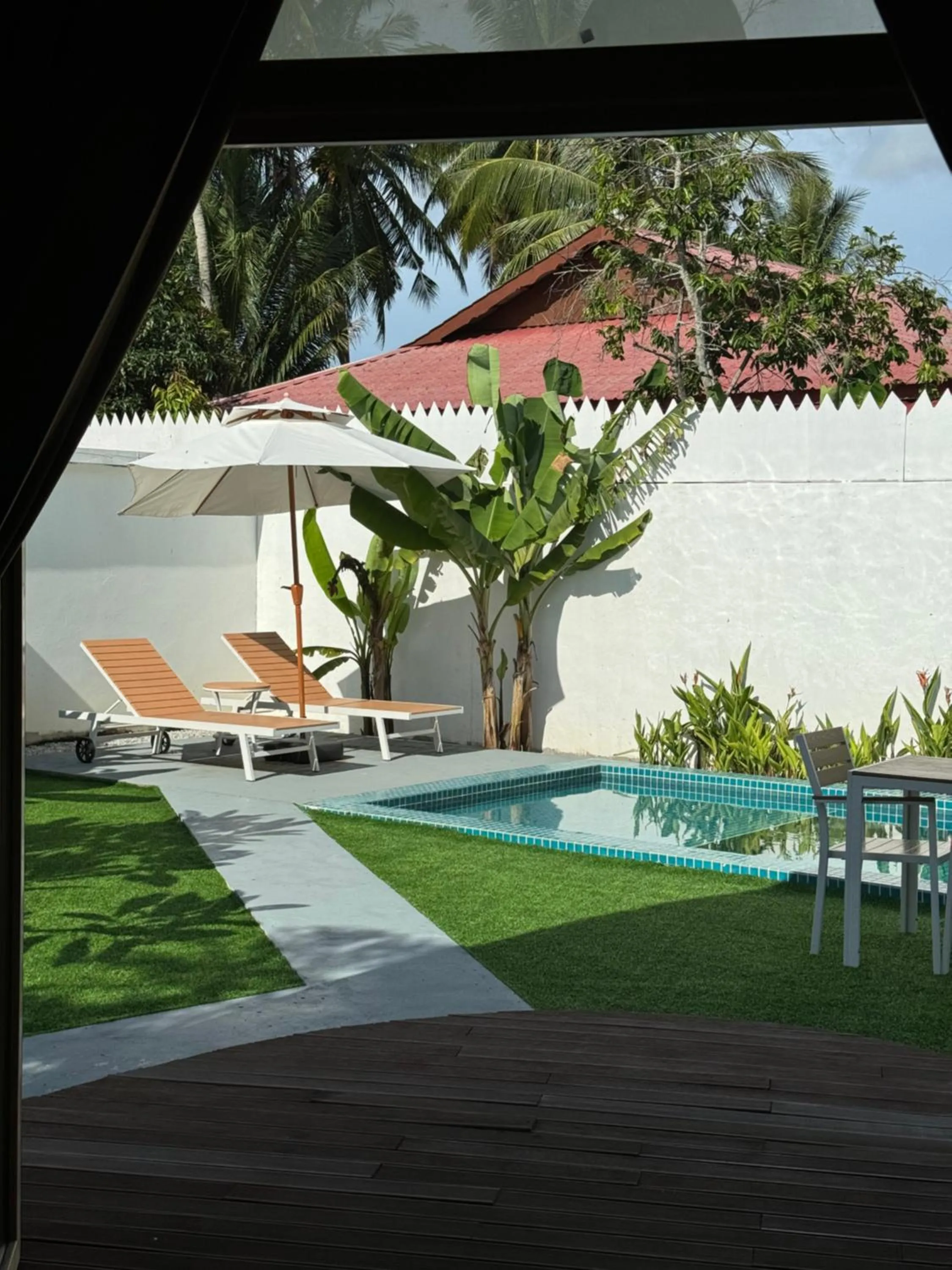 Swimming pool in Found Mansion