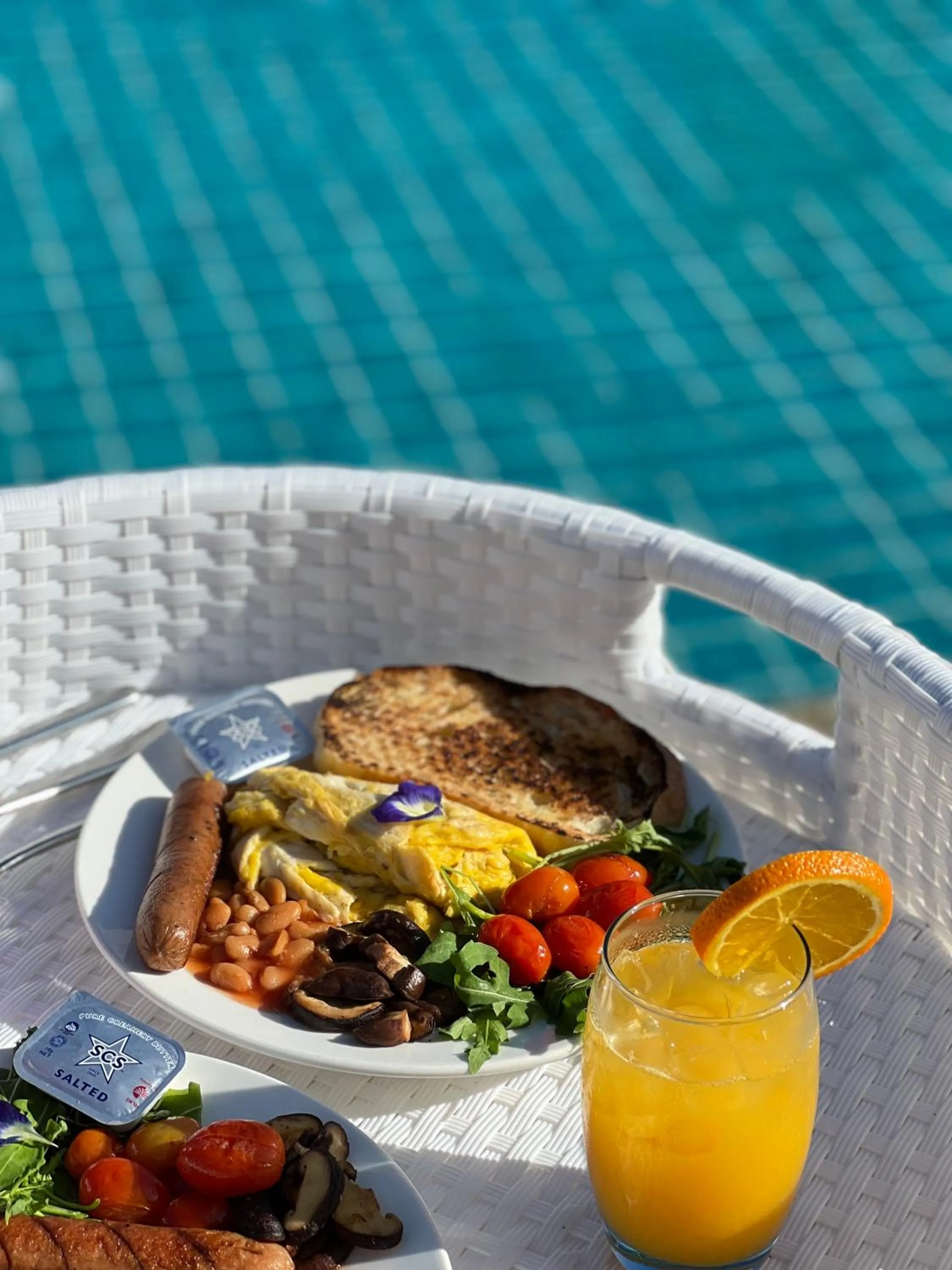 Swimming pool in Found Mansion
