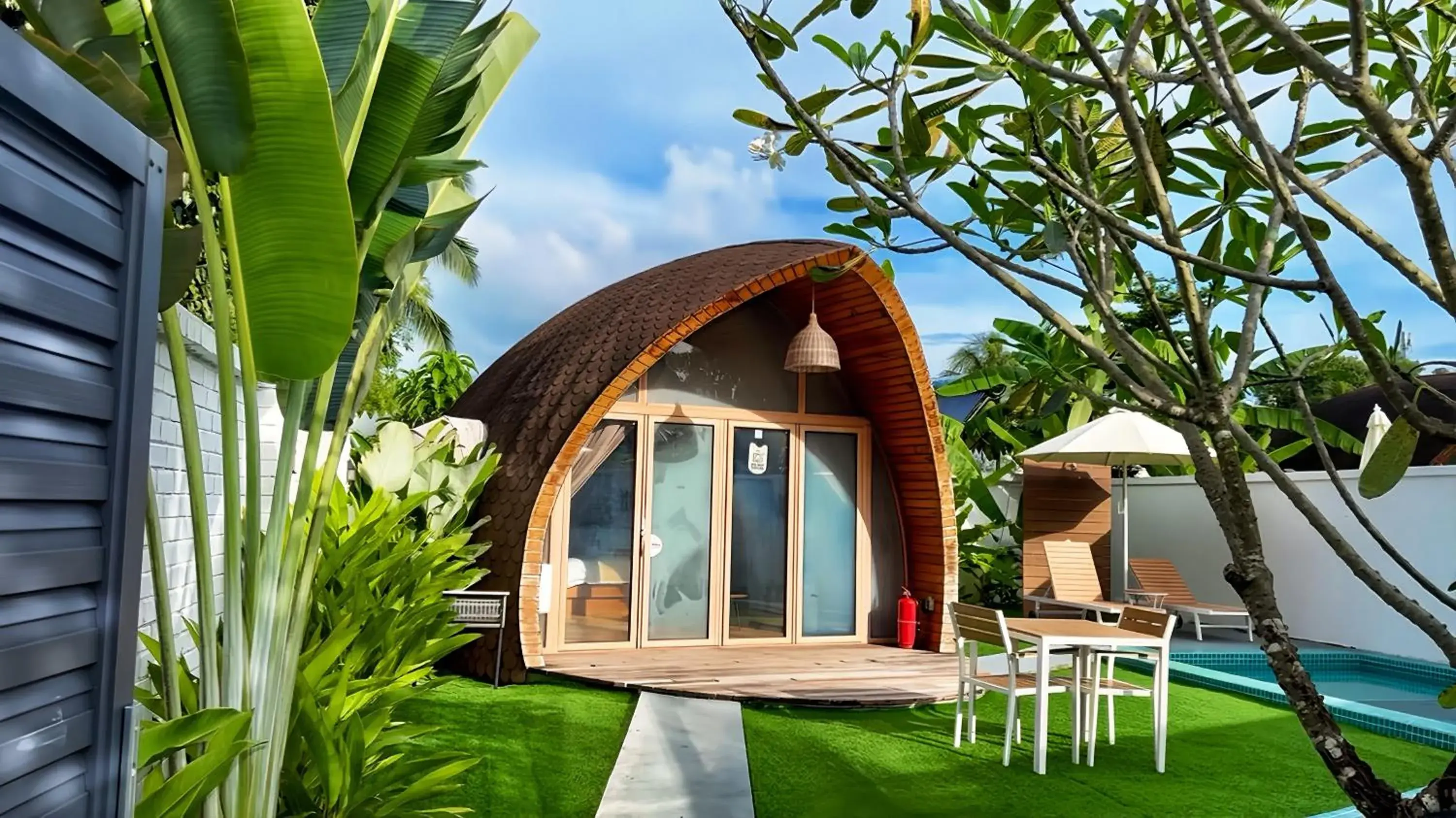 Pool View Room with Private Pool in Found Mansion Pool View Room with Private Pool in Found Mansion