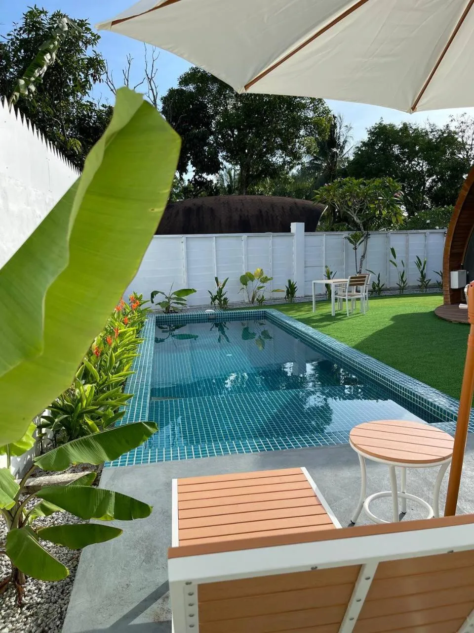Swimming pool in Found Mansion