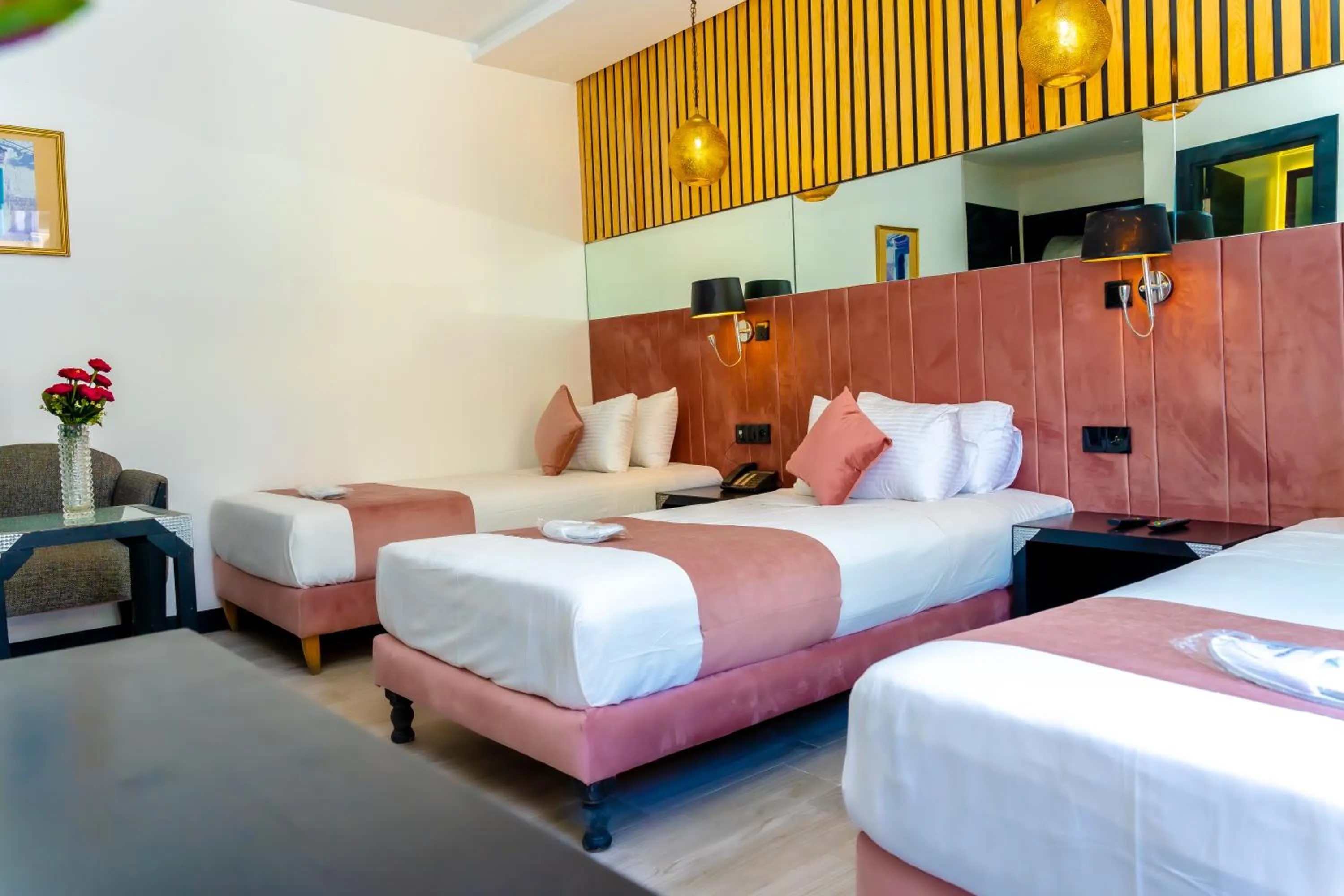 Photo of the whole room, Bed in Hotel Les Ambassadeurs