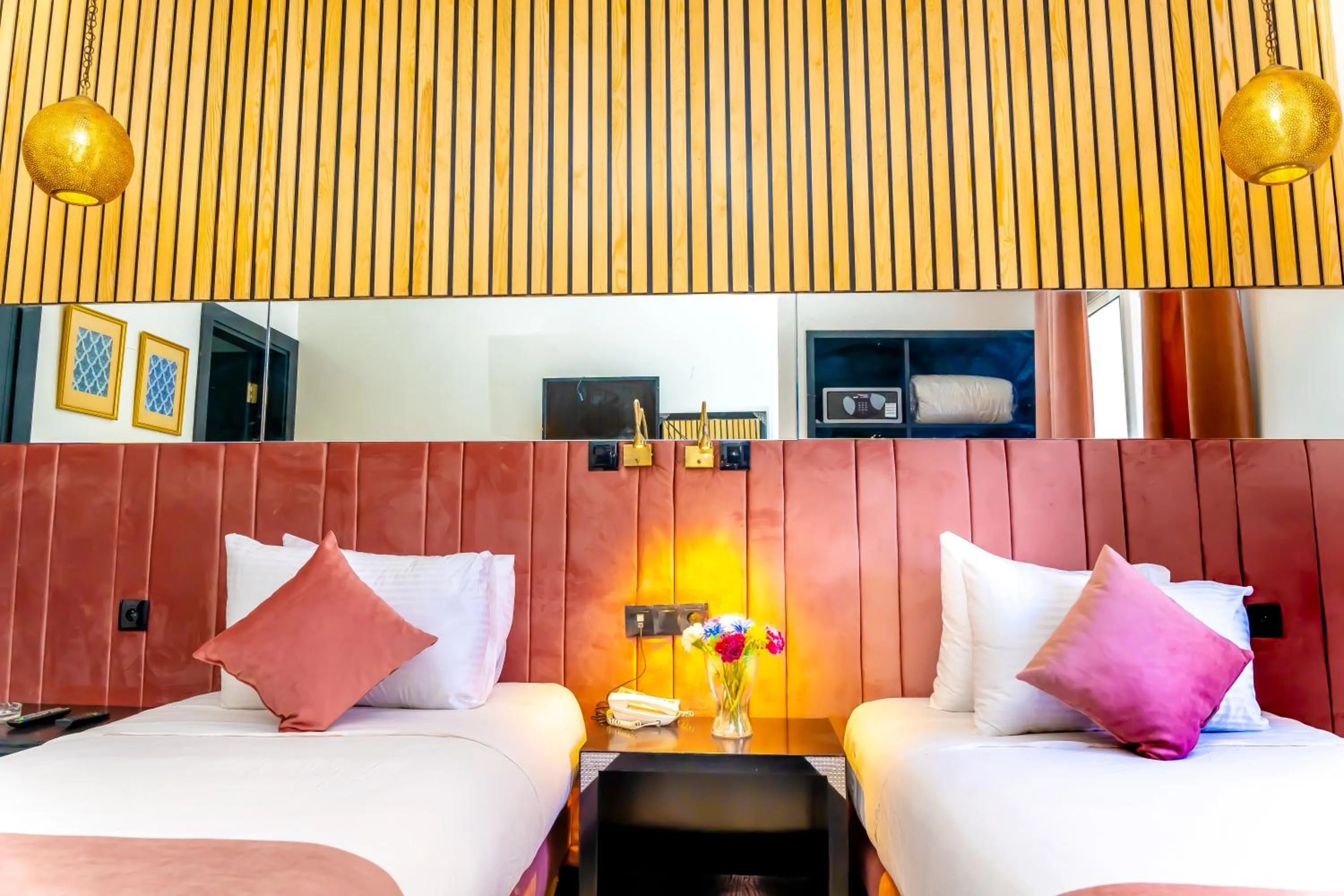 Photo of the whole room, Bed in Hotel Les Ambassadeurs