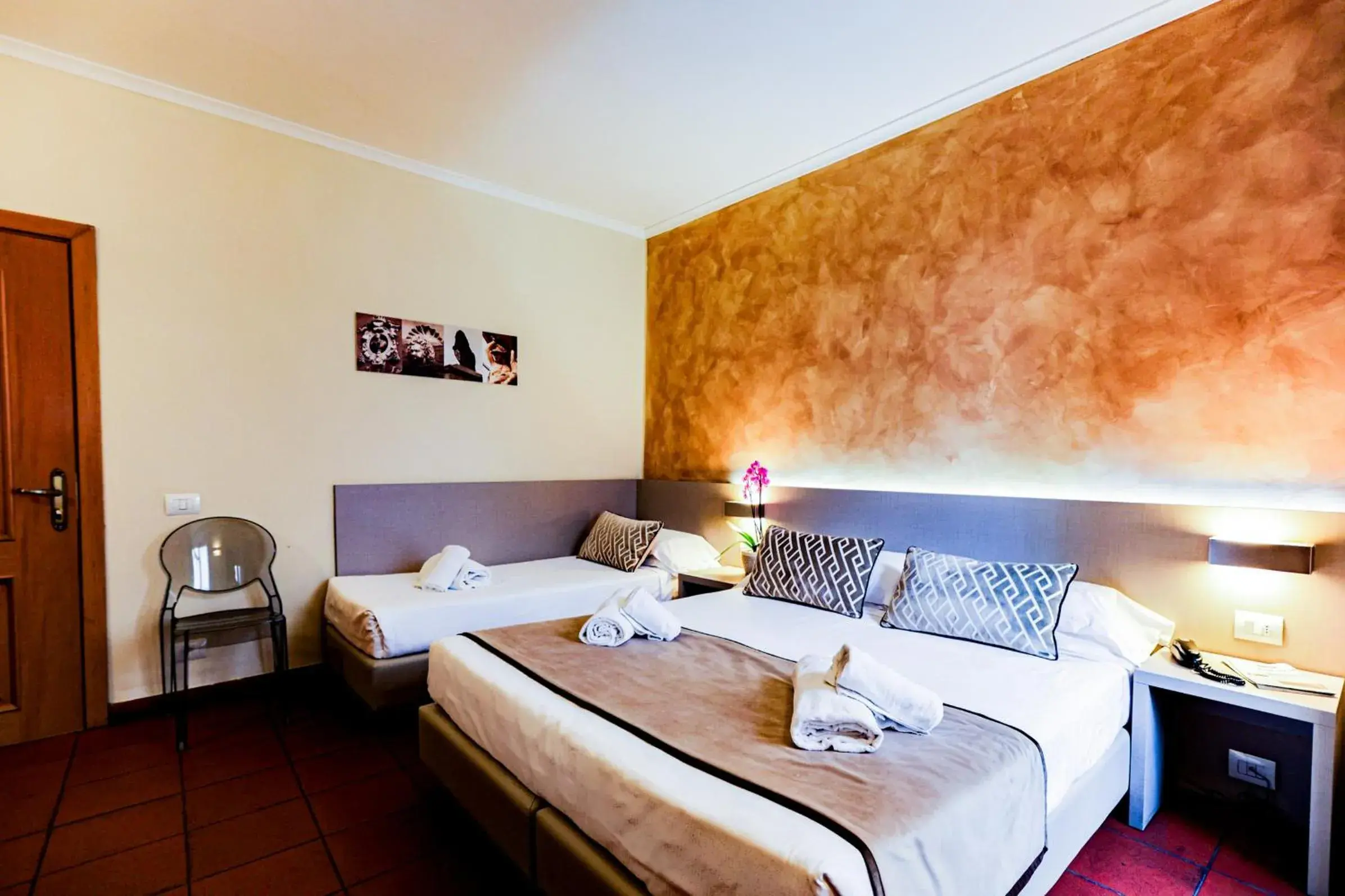 Triple Room in Albergo Firenze Triple Room in Albergo Firenze