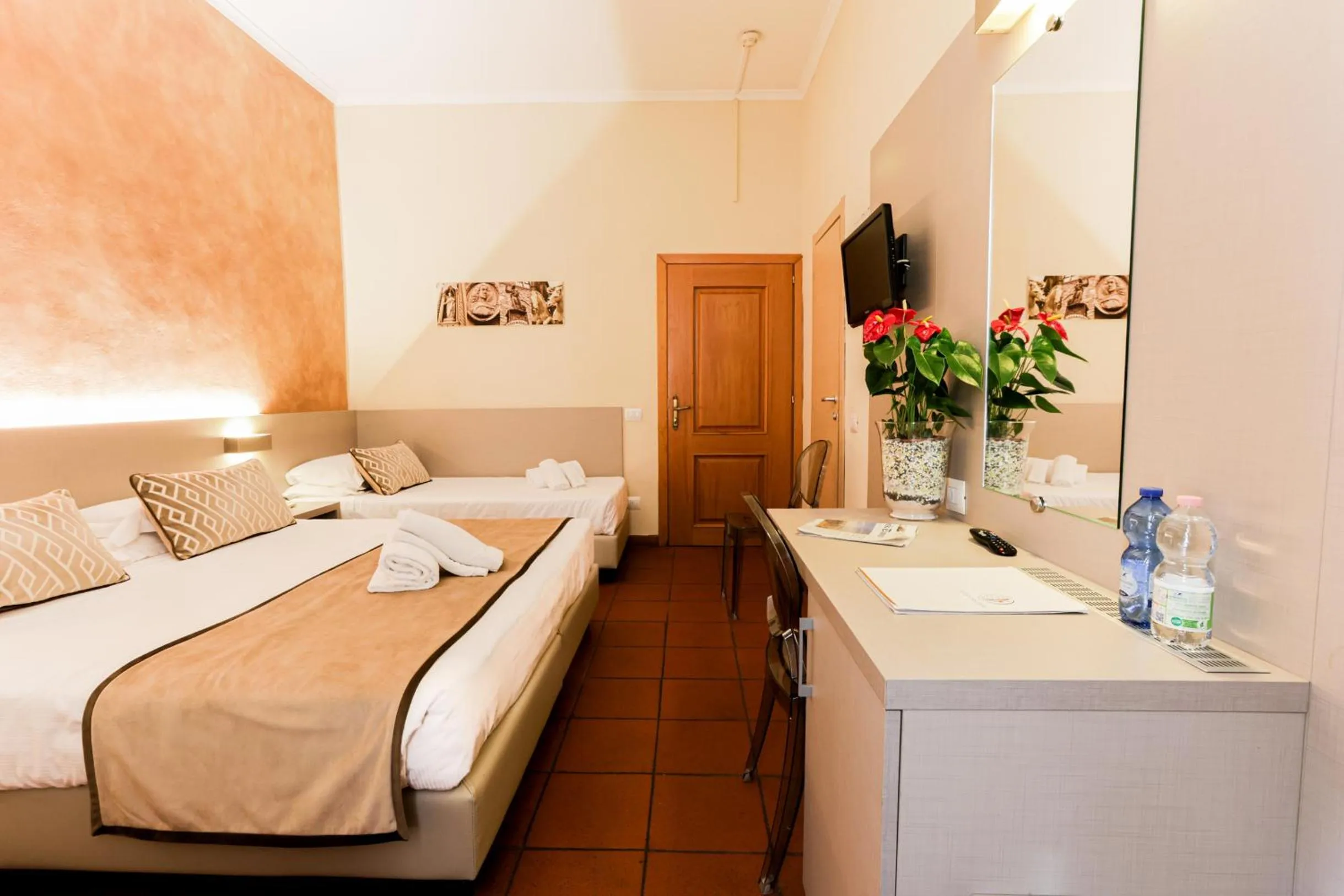 Bedroom, Bed in Albergo Firenze